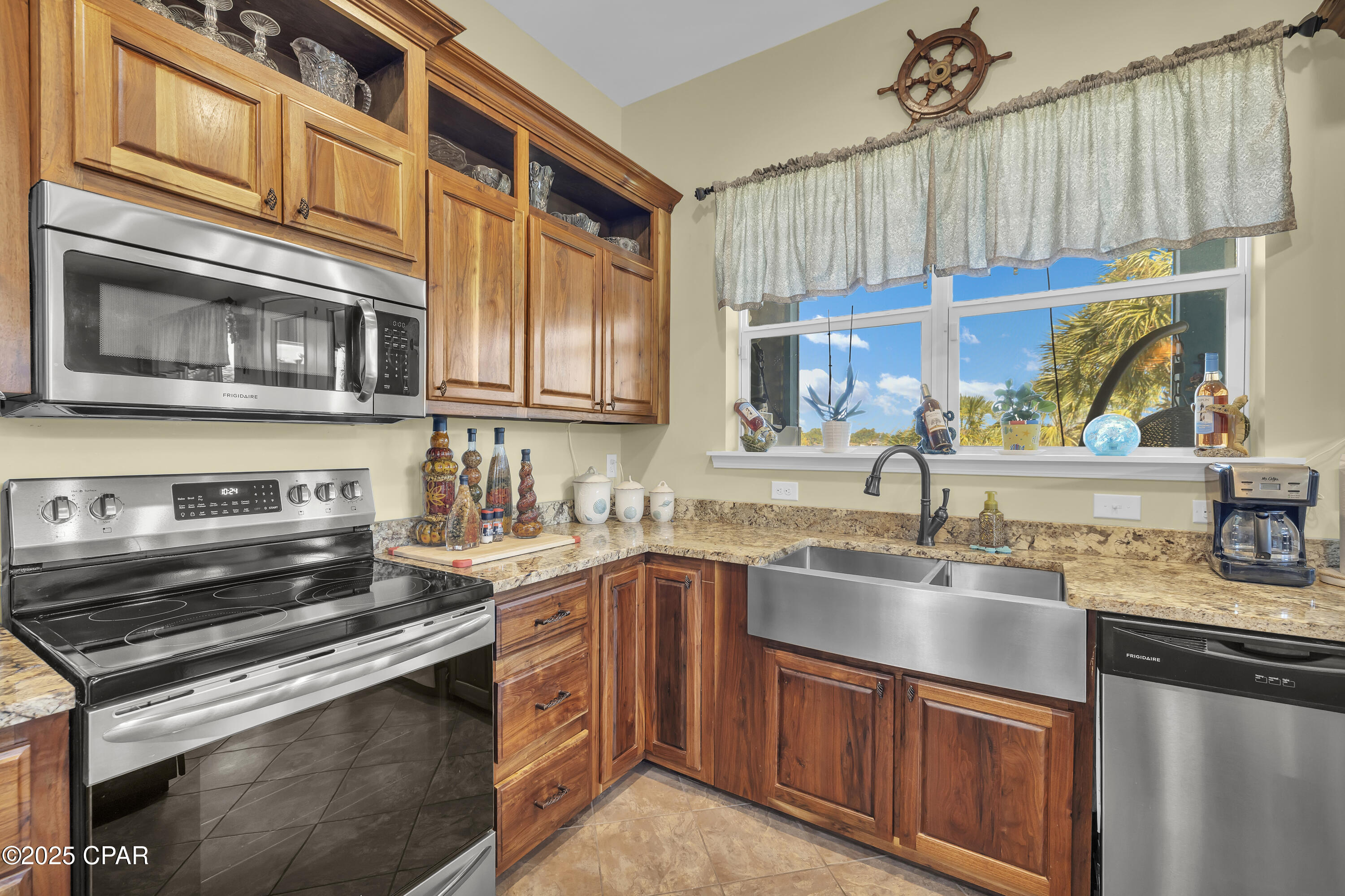 Hampton Harbor - Residential