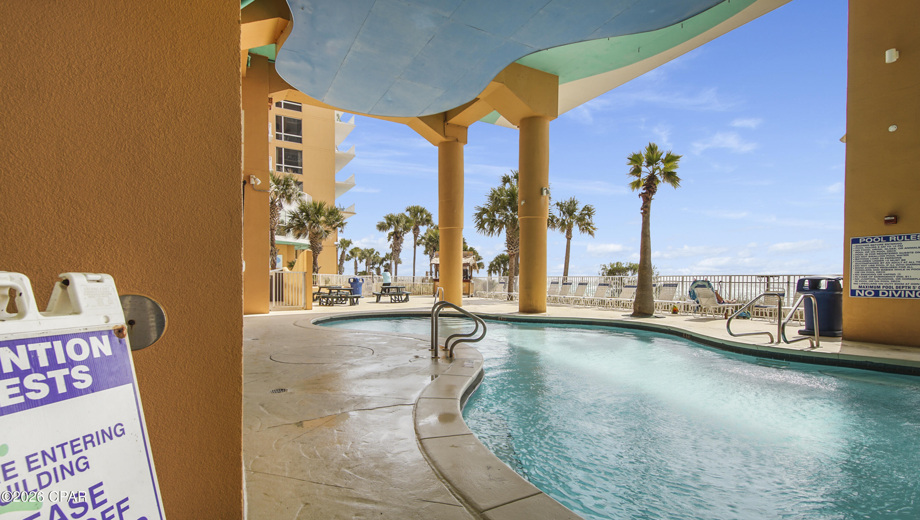 Splash Condo - Residential