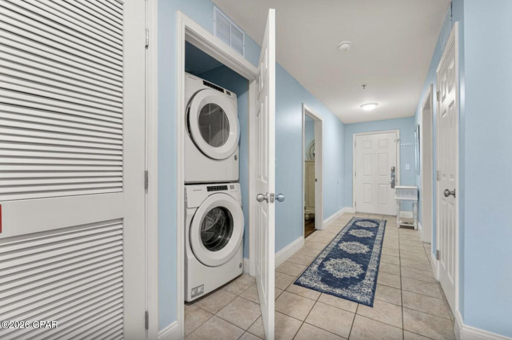 Laketown Wharf - Residential