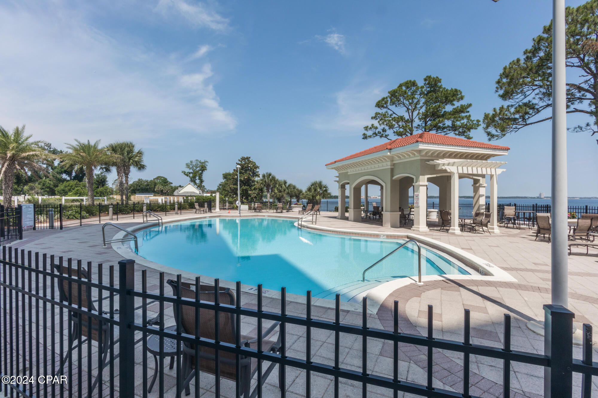 Magnolia Bay Club - Residential