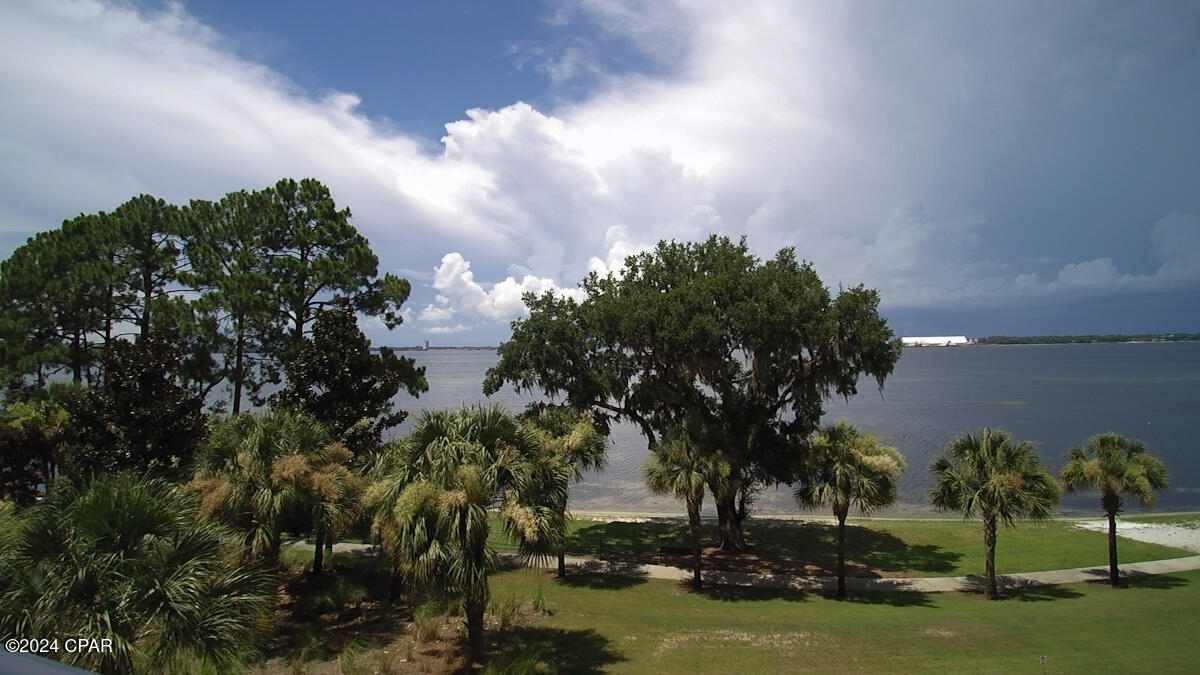 Magnolia Bay Club - Residential