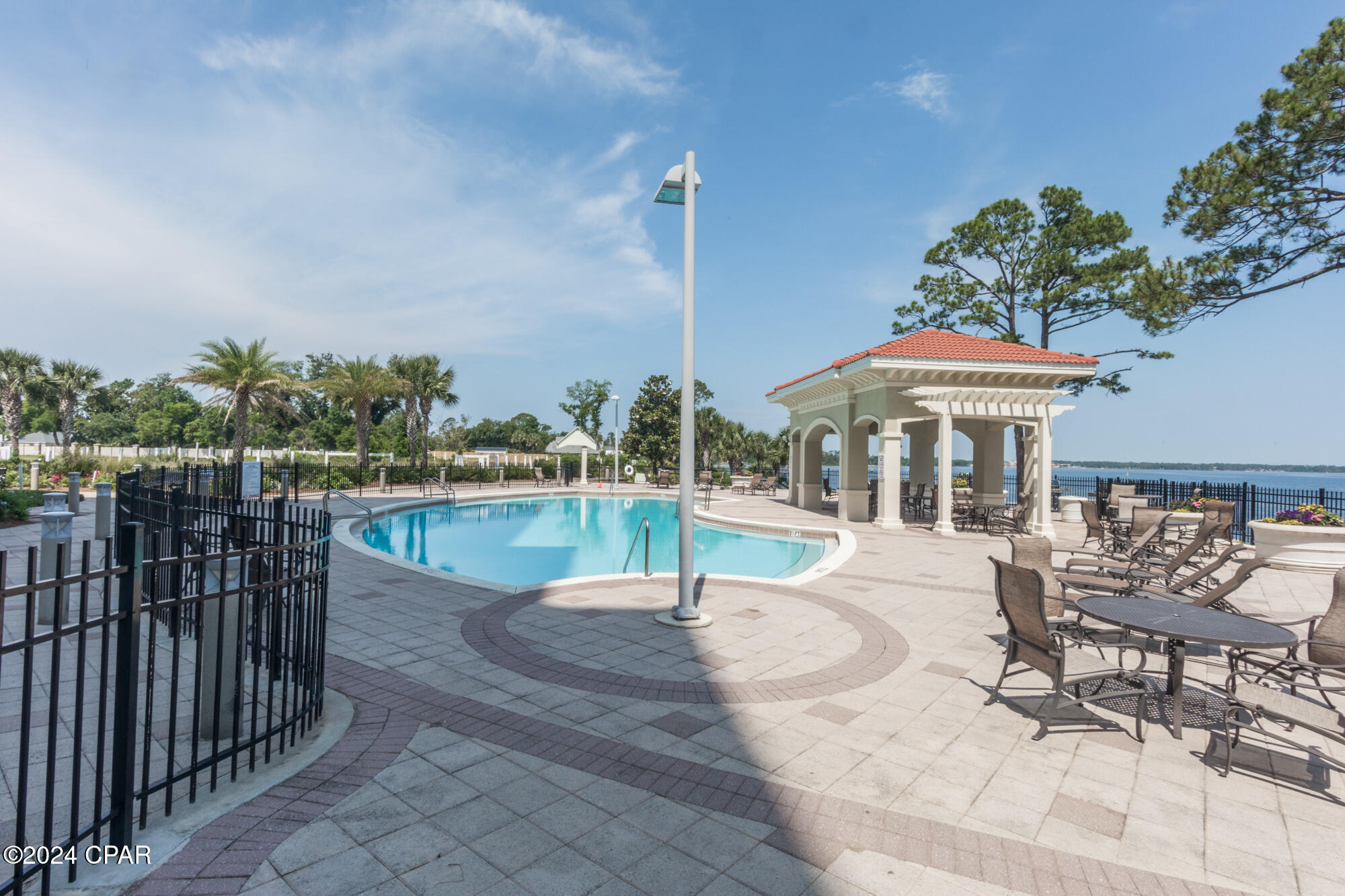 Magnolia Bay Club - Residential