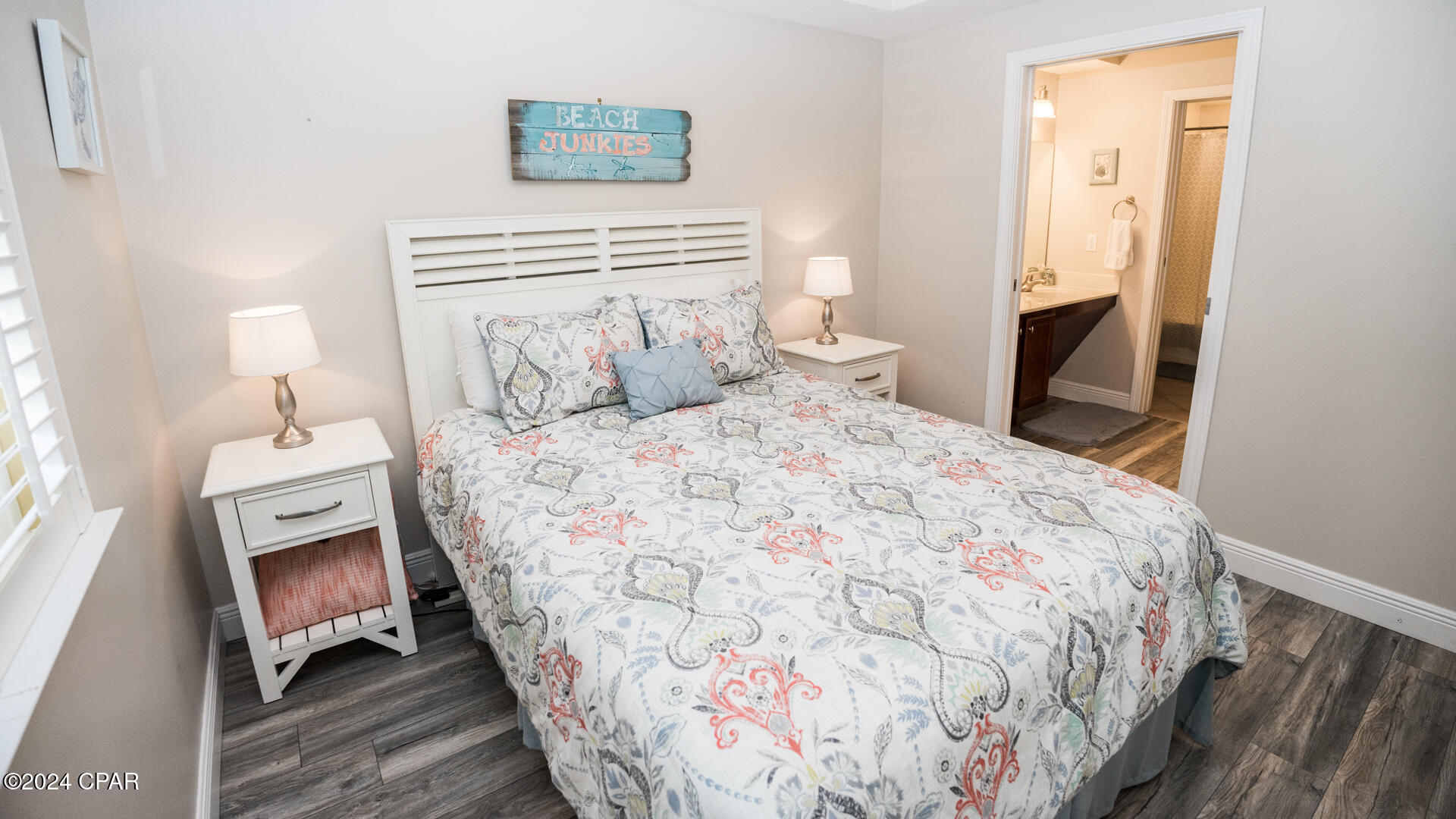 Magnolia Bay Club - Residential