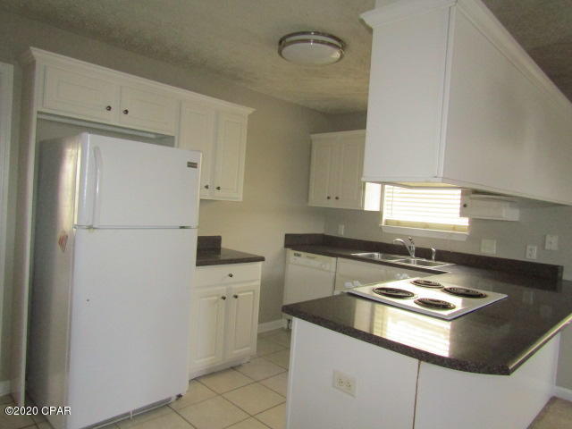 Palm Cove - Residential Lease