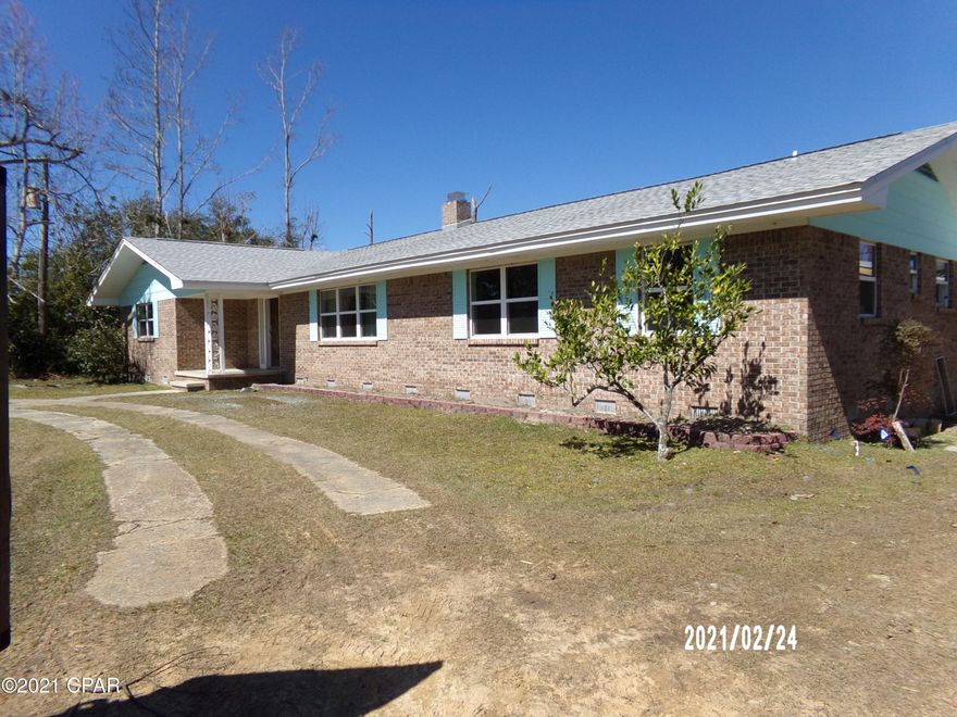 This incredible home is in an even more amazing location! If peace and privacy with deep waterfront living is what you're after, then this is your place. Catch fish in your backyard! The home has some really nice updates, a few worth mentioning include: 

Kitchen: induction range, quartz counter tops, farm style sink, stainless appliances. Bathrooms have heated tile flooring, double vanities and built in heat lamps, so you're never cold getting out of the shower! Property is waterfront so you can some amazing get togethers in the summer, or do a little fishing.