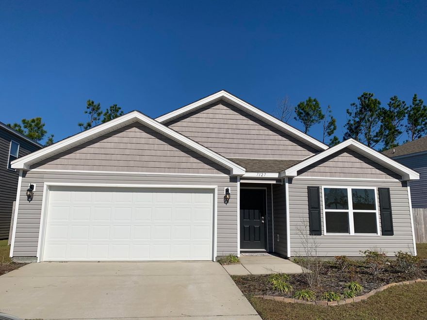 Beautiful Lakefront home with 4 bedrooms and two full bathrooms. Open plan living, kitchen island and large walk in pantry. Laundry room with washer and dryer. Two car garage. Fenced yard. Enjoy the view from your covered patio.