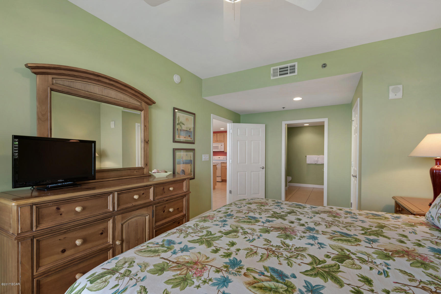 Splash Condo - Residential