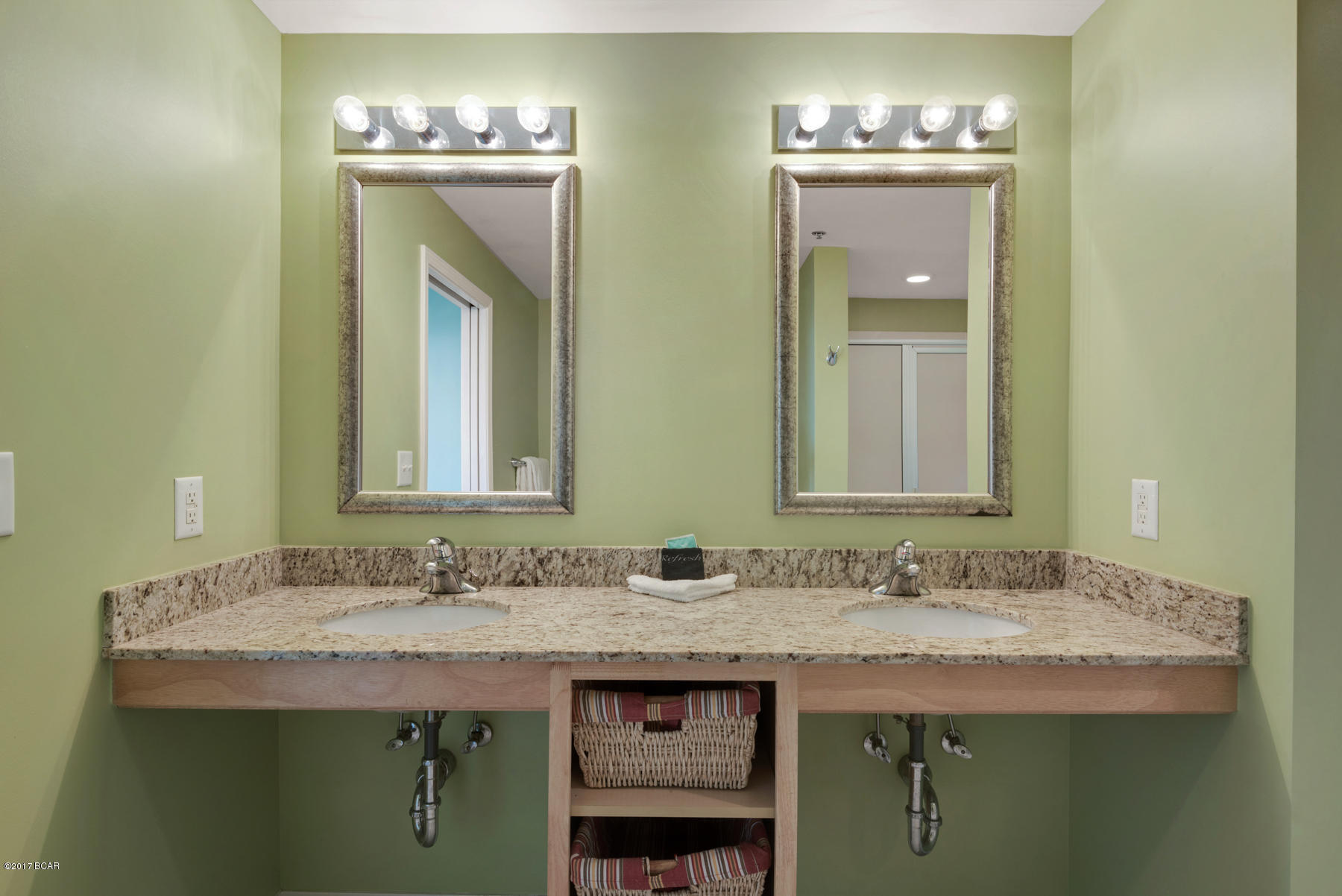 Splash Condo - Residential