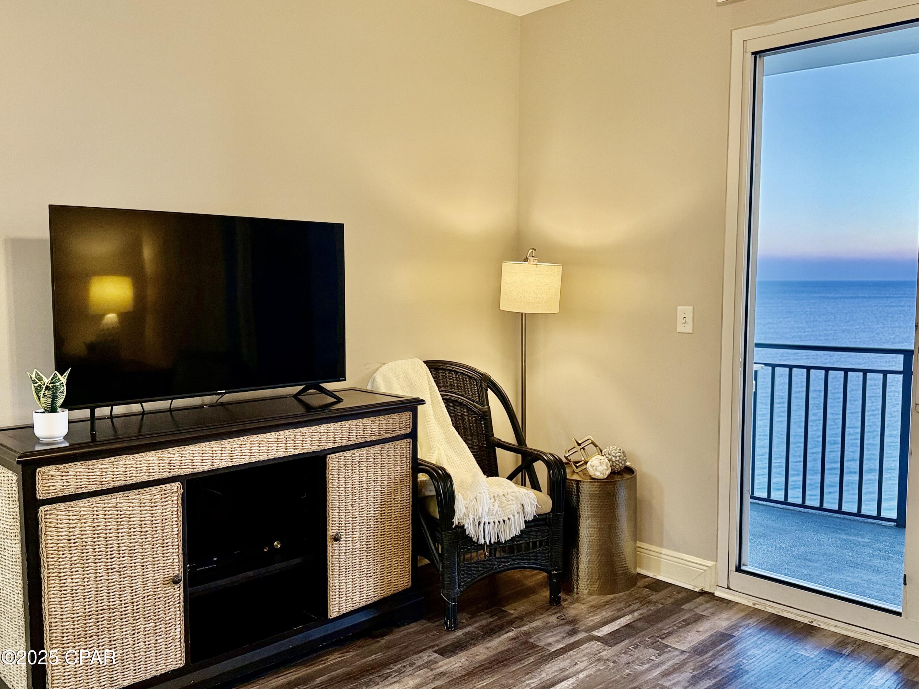 Sterling Breeze - Residential