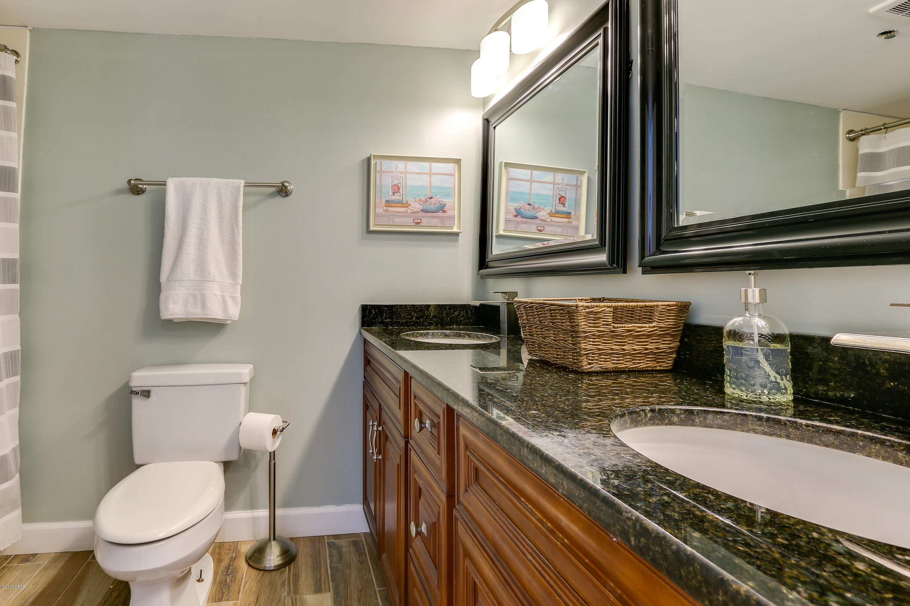 Long Beach Towers I - Residential