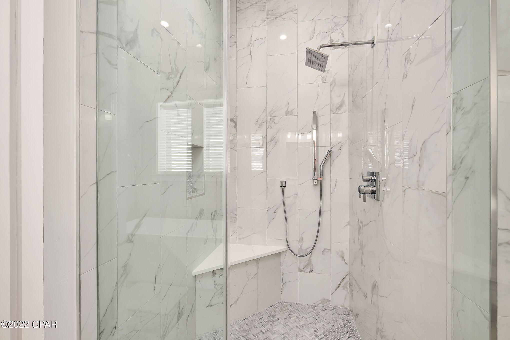 Lullwater Beach - Residential