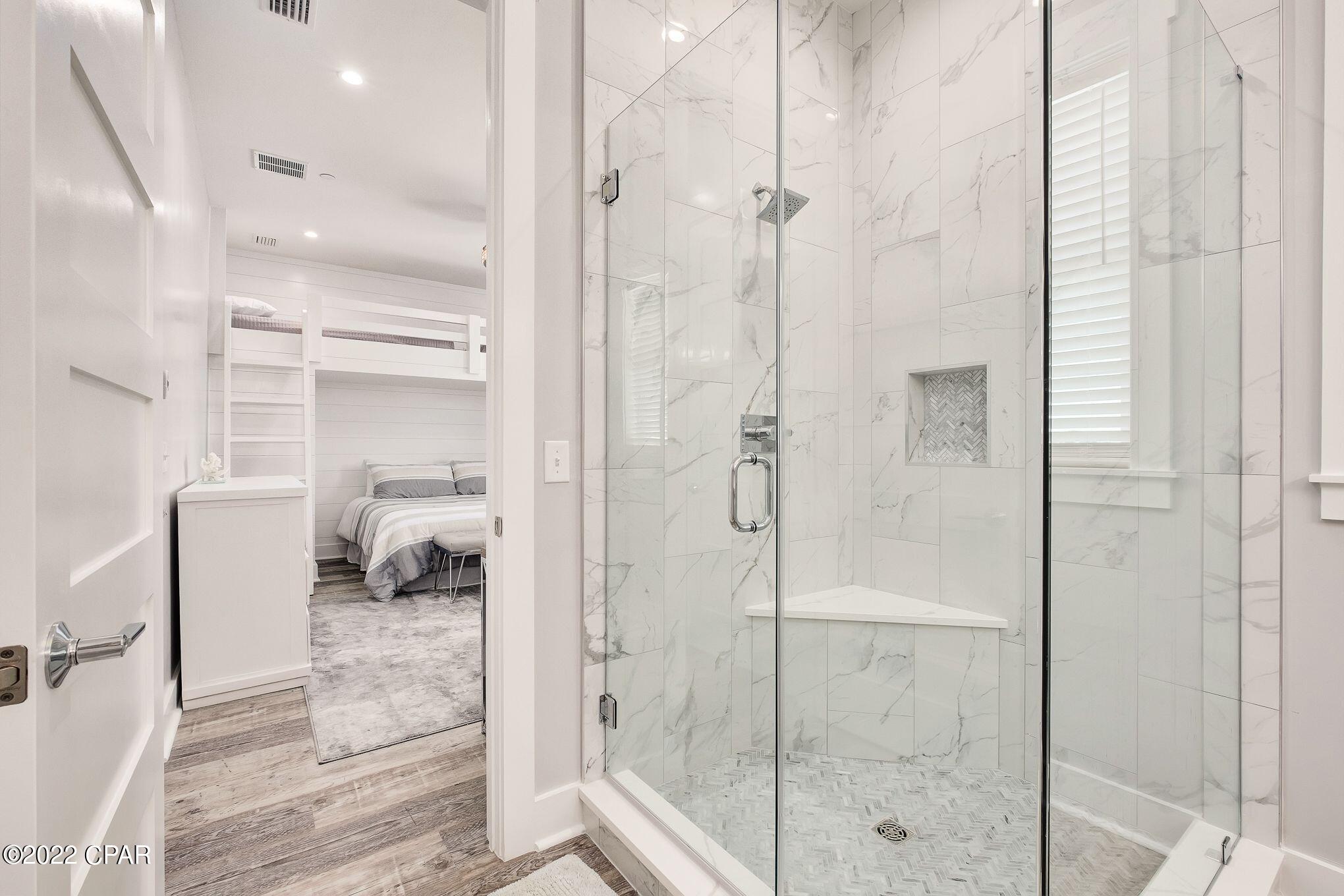 Lullwater Beach - Residential