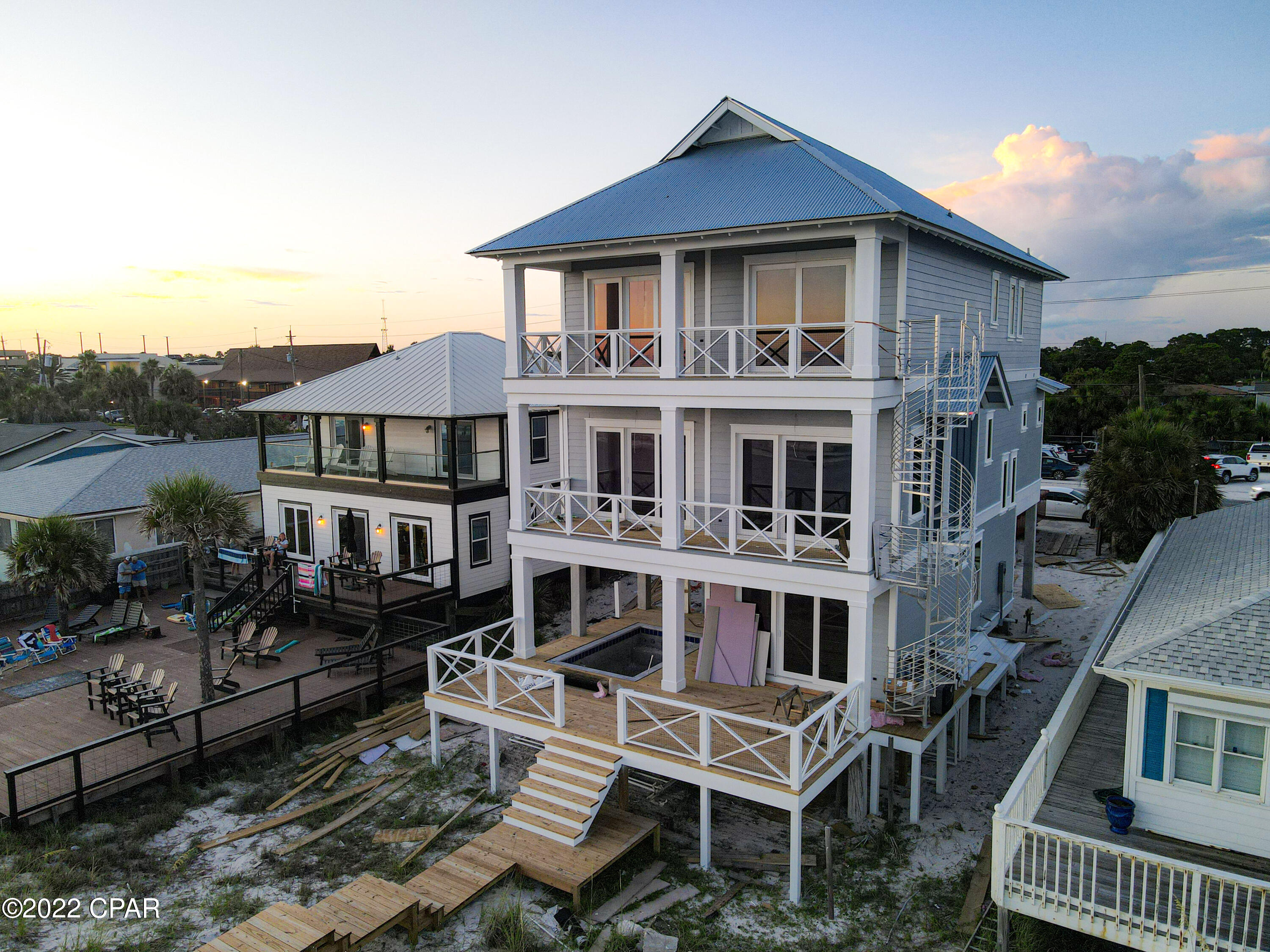 Lullwater Beach - Residential