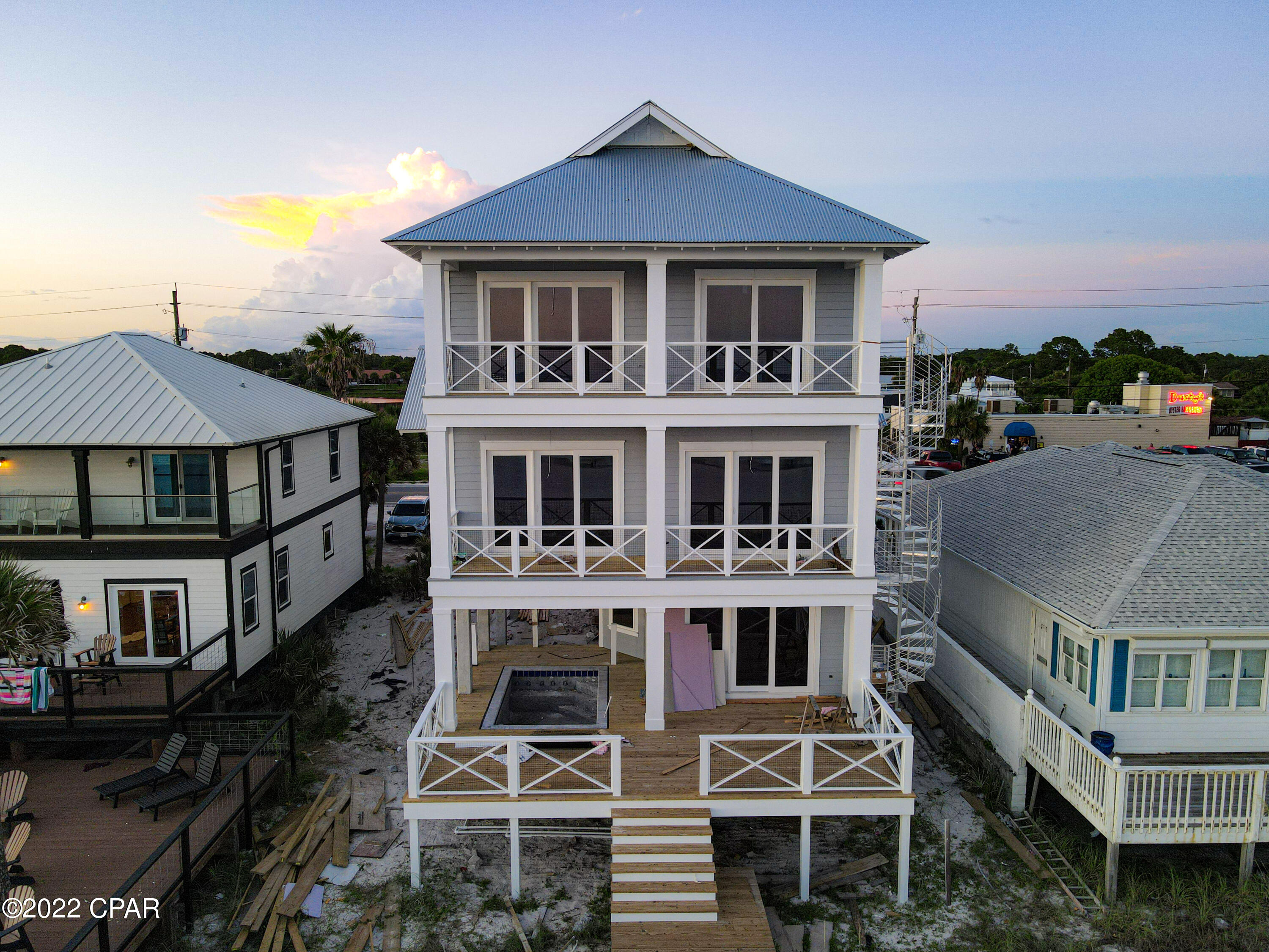 Lullwater Beach - Residential