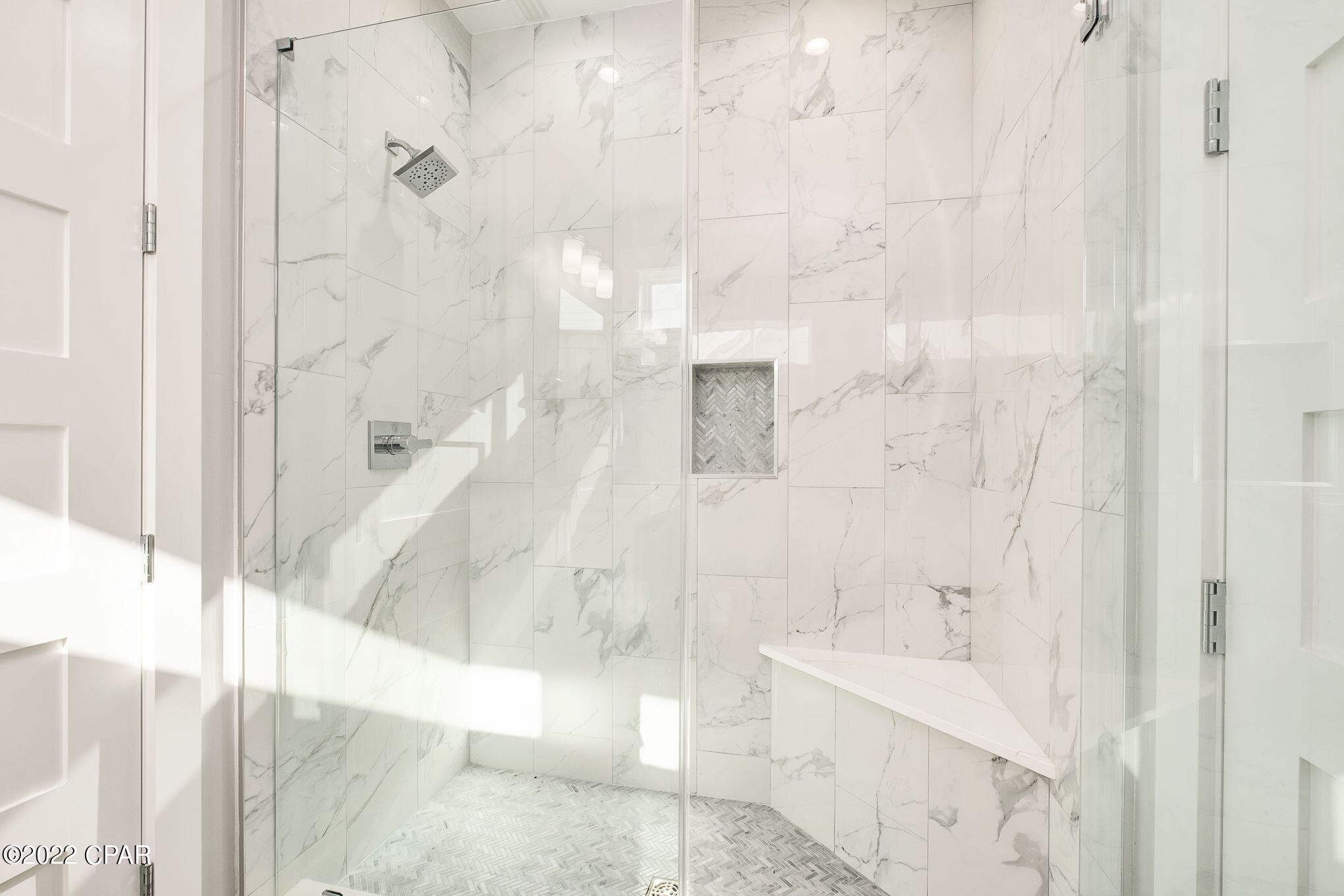 Lullwater Beach - Residential