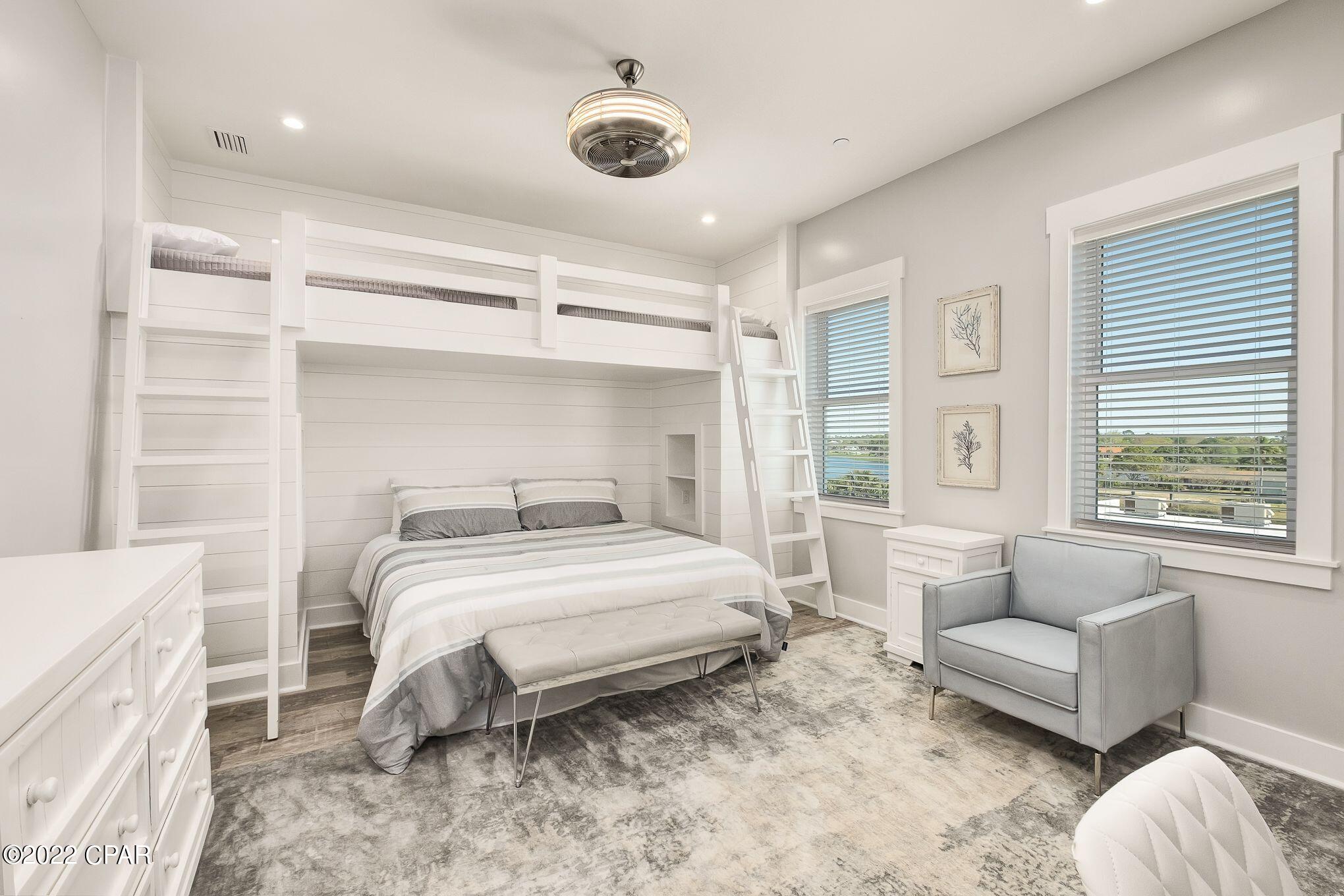 Lullwater Beach - Residential