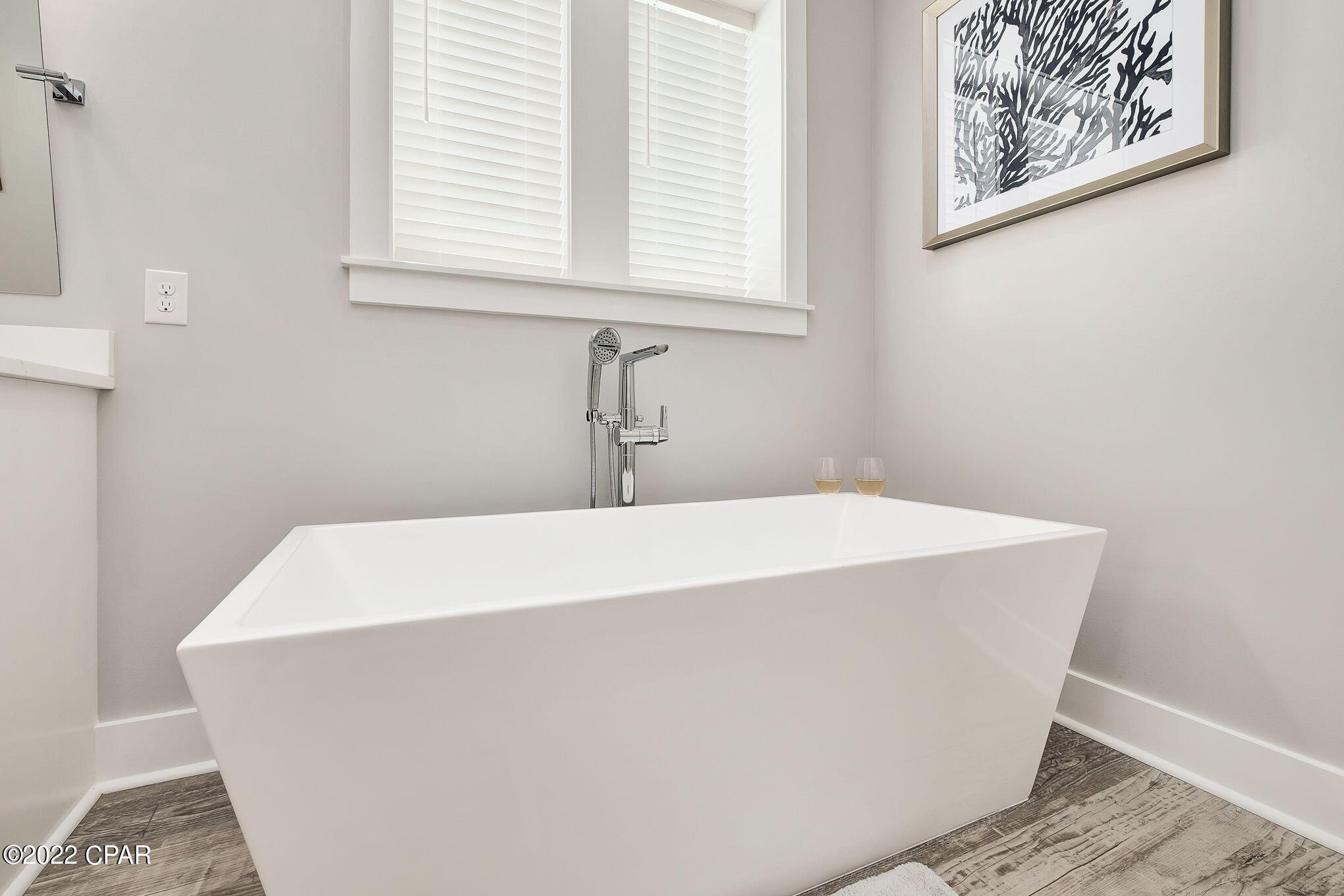 Lullwater Beach - Residential