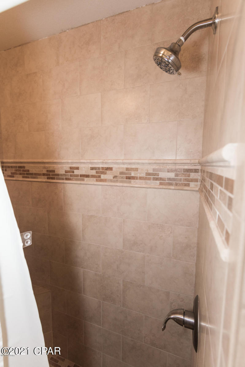 Edgewater Golf Villas V-B - Residential