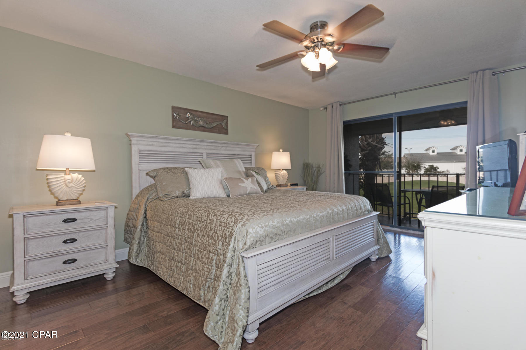 Edgewater Golf Villas V-B - Residential