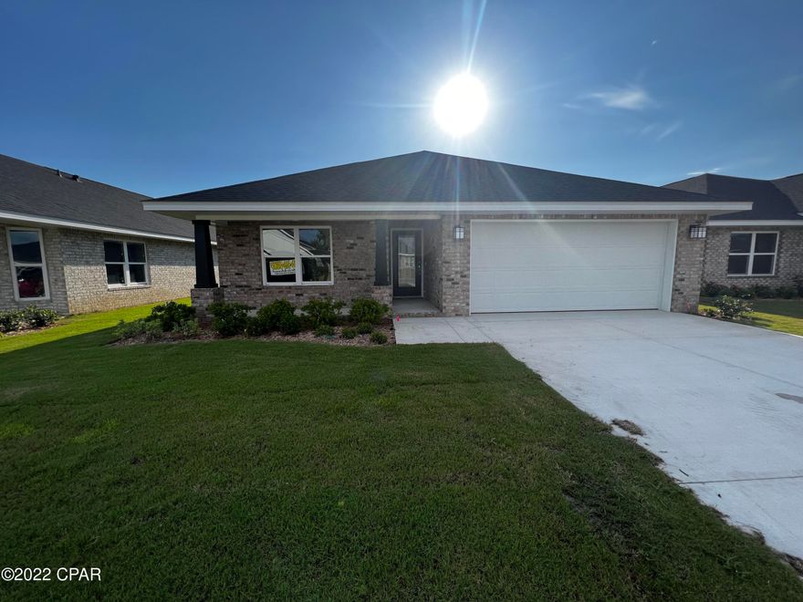 *Can accommodate a quick close!!

This beauty is ready for you to call HOME!! Awesome 

3 bedroom/2 bath/2 car garage. Sprinkler system, fully sodded yard, garage opener, Large Living Room, A huge Master Bedroom that is split from the guest bedrooms, a large guest bathroom and so much more! This is the last one of its kind! Don't miss this opportunity!