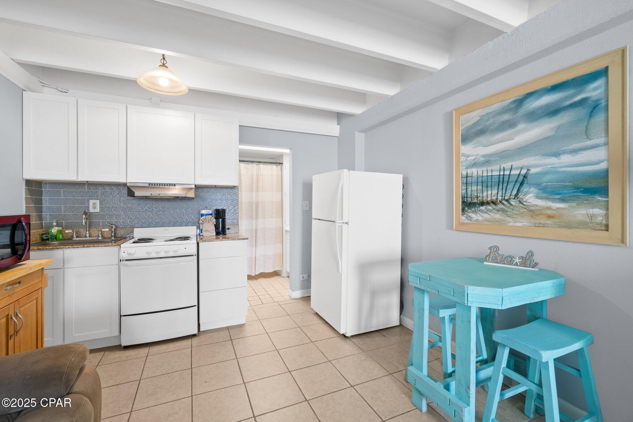 Fontainebleau Terrace - Residential