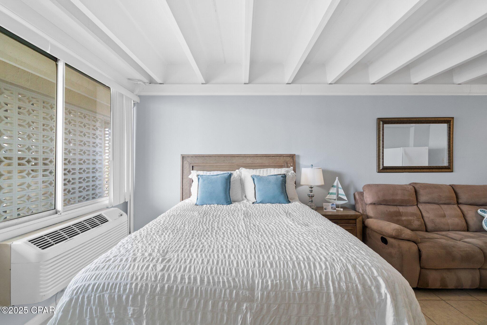 Fontainebleau Terrace - Residential