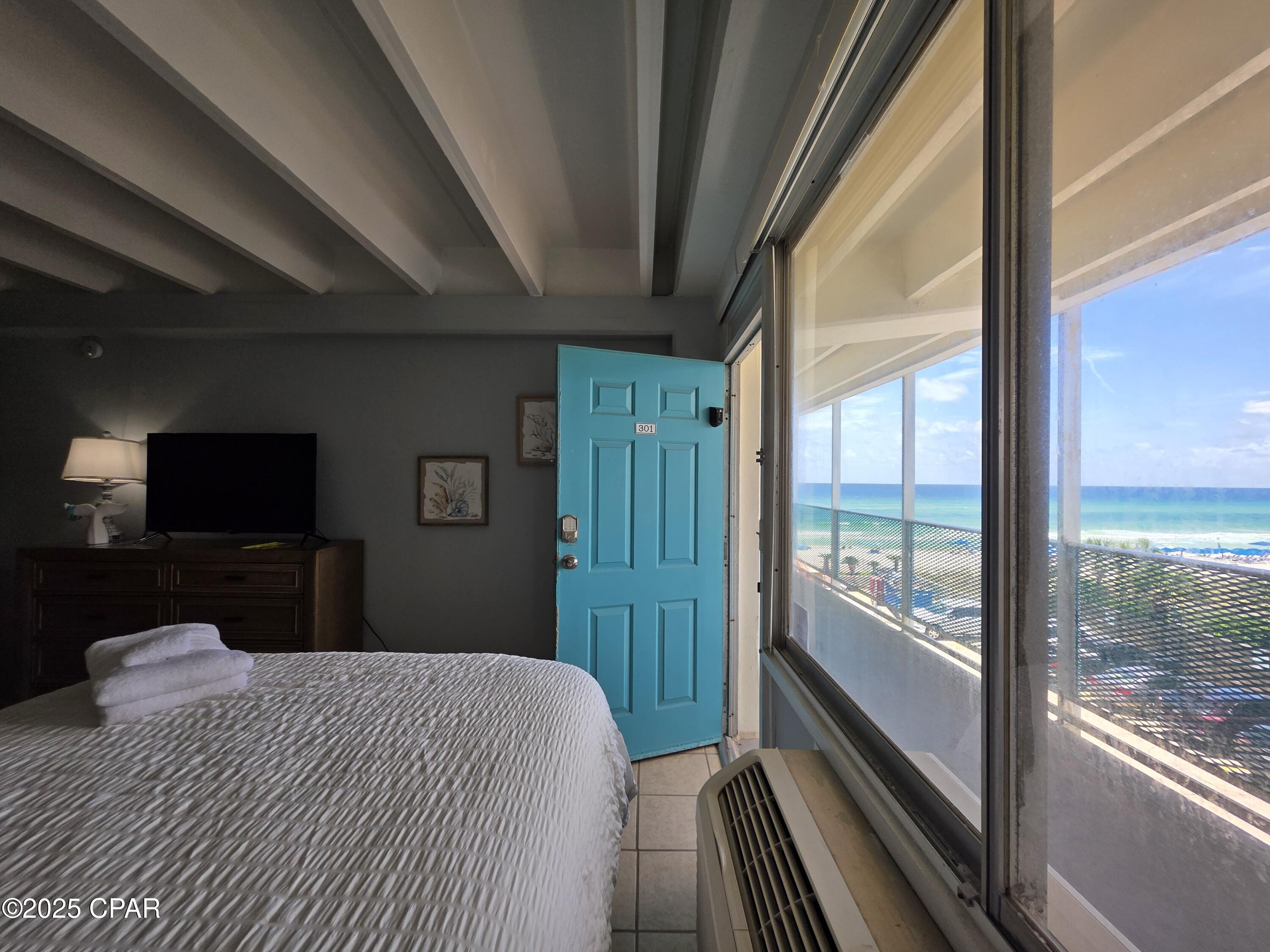 Fontainebleau Terrace - Residential