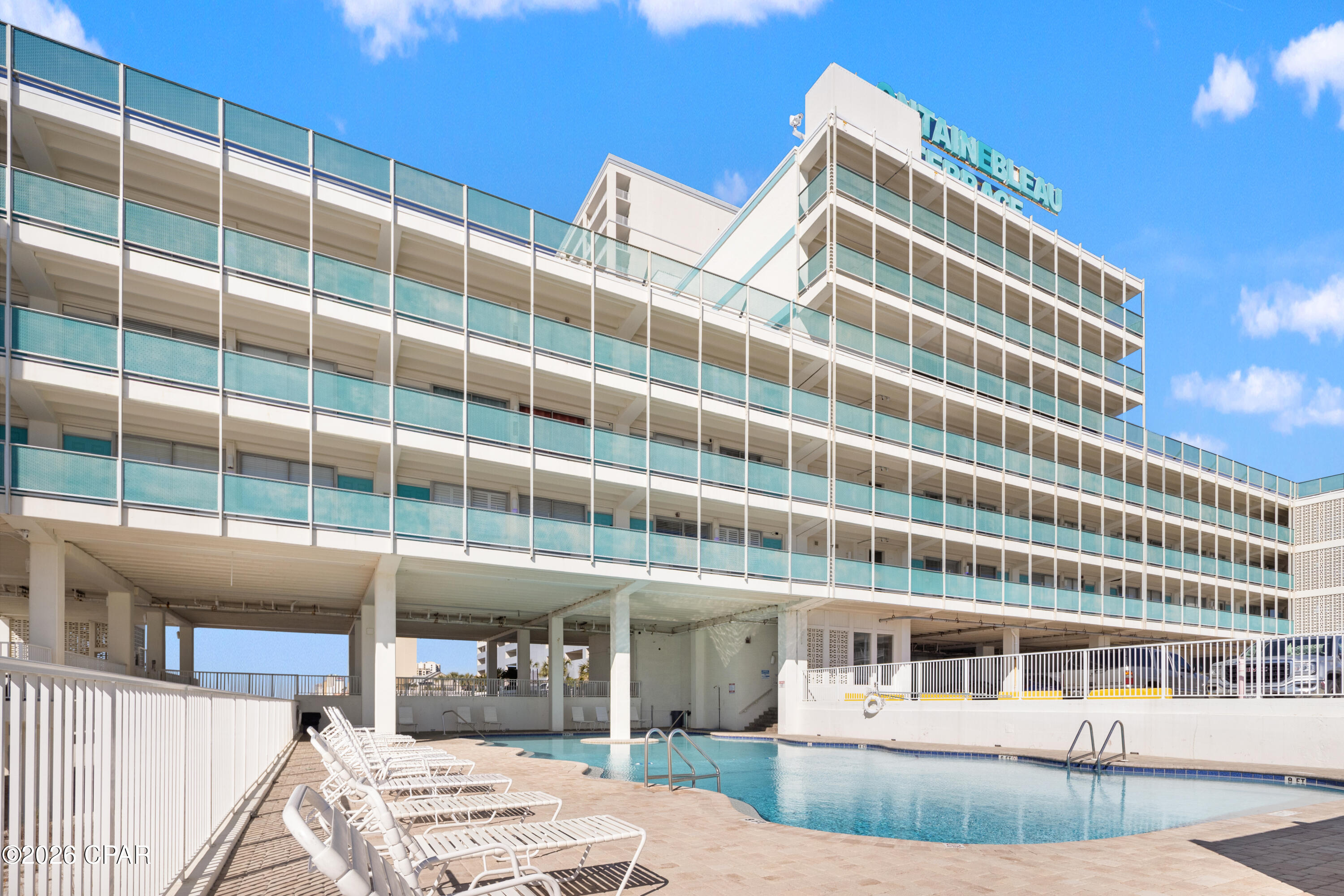 Fontainebleau Terrace - Residential
