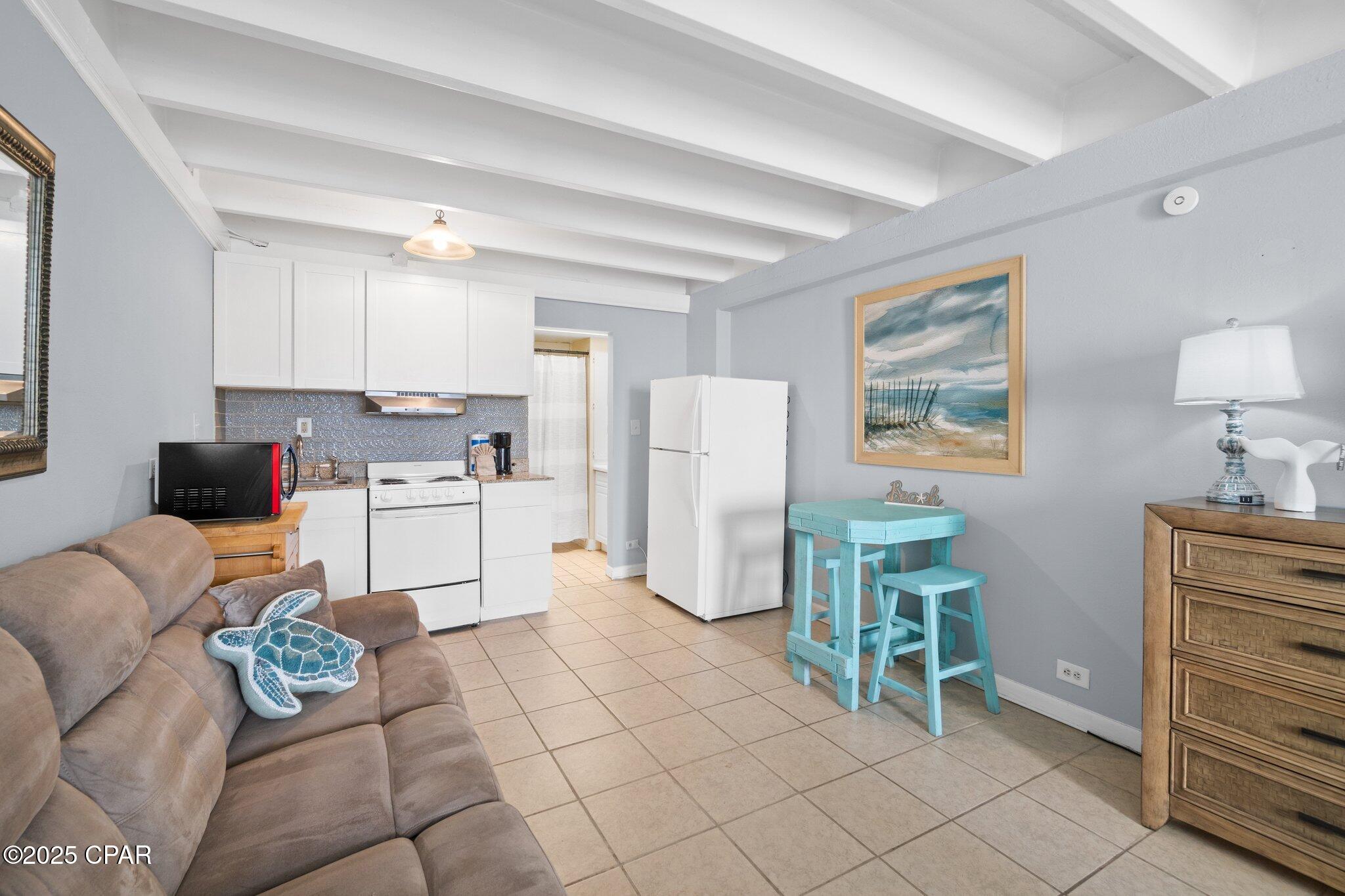 Fontainebleau Terrace - Residential