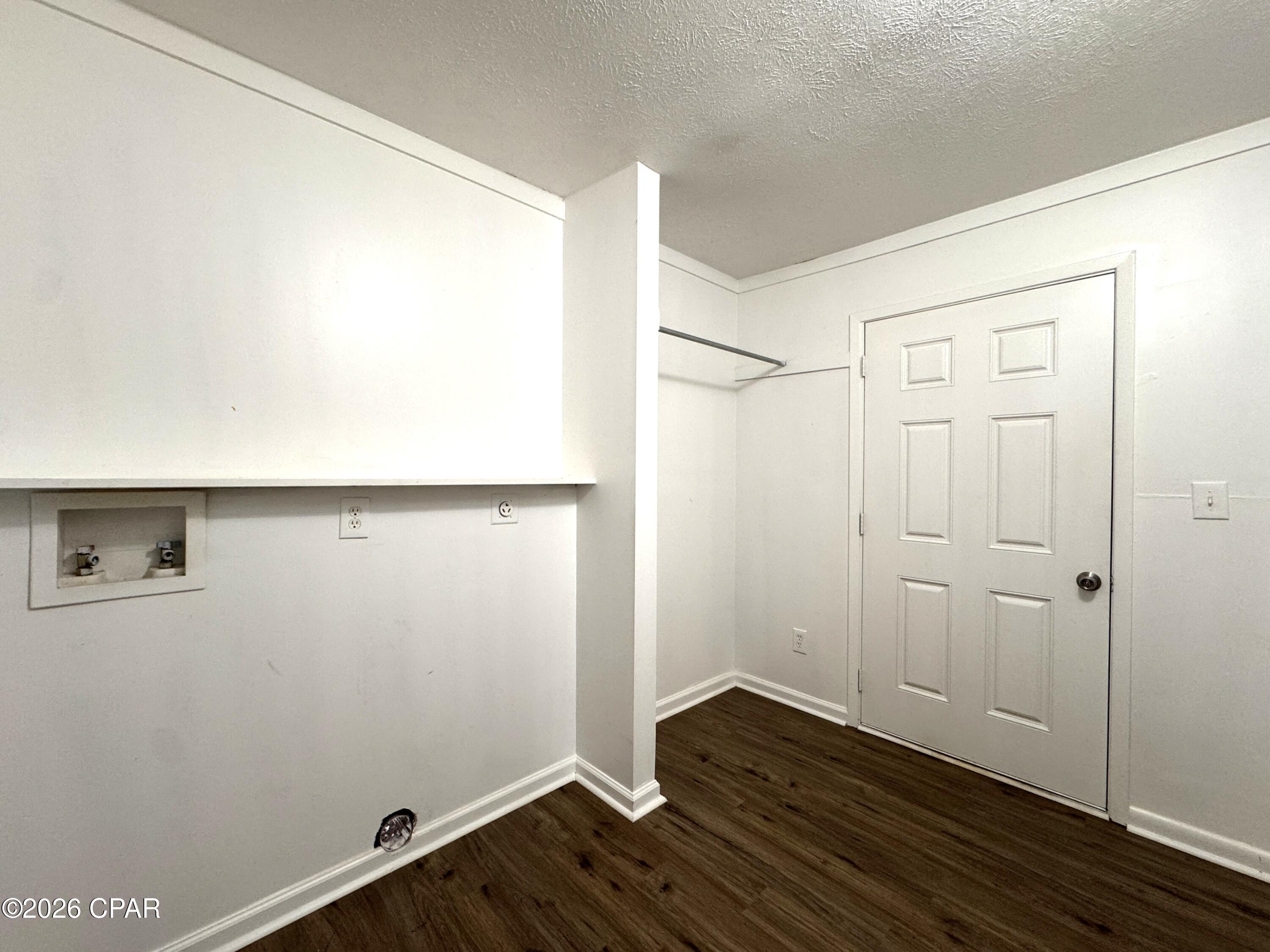[No Recorded Subdiv] - Residential Lease