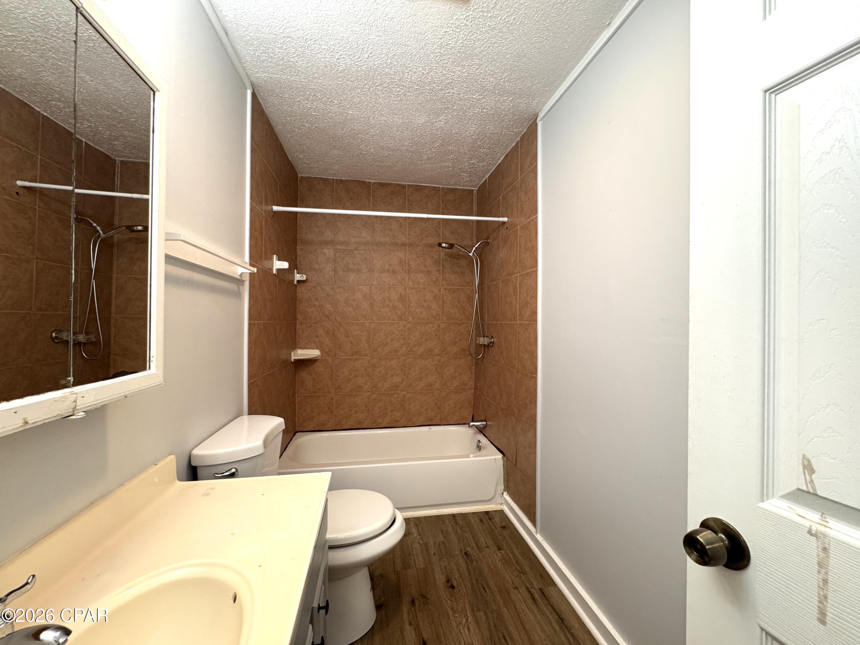 [No Recorded Subdiv] - Residential Lease