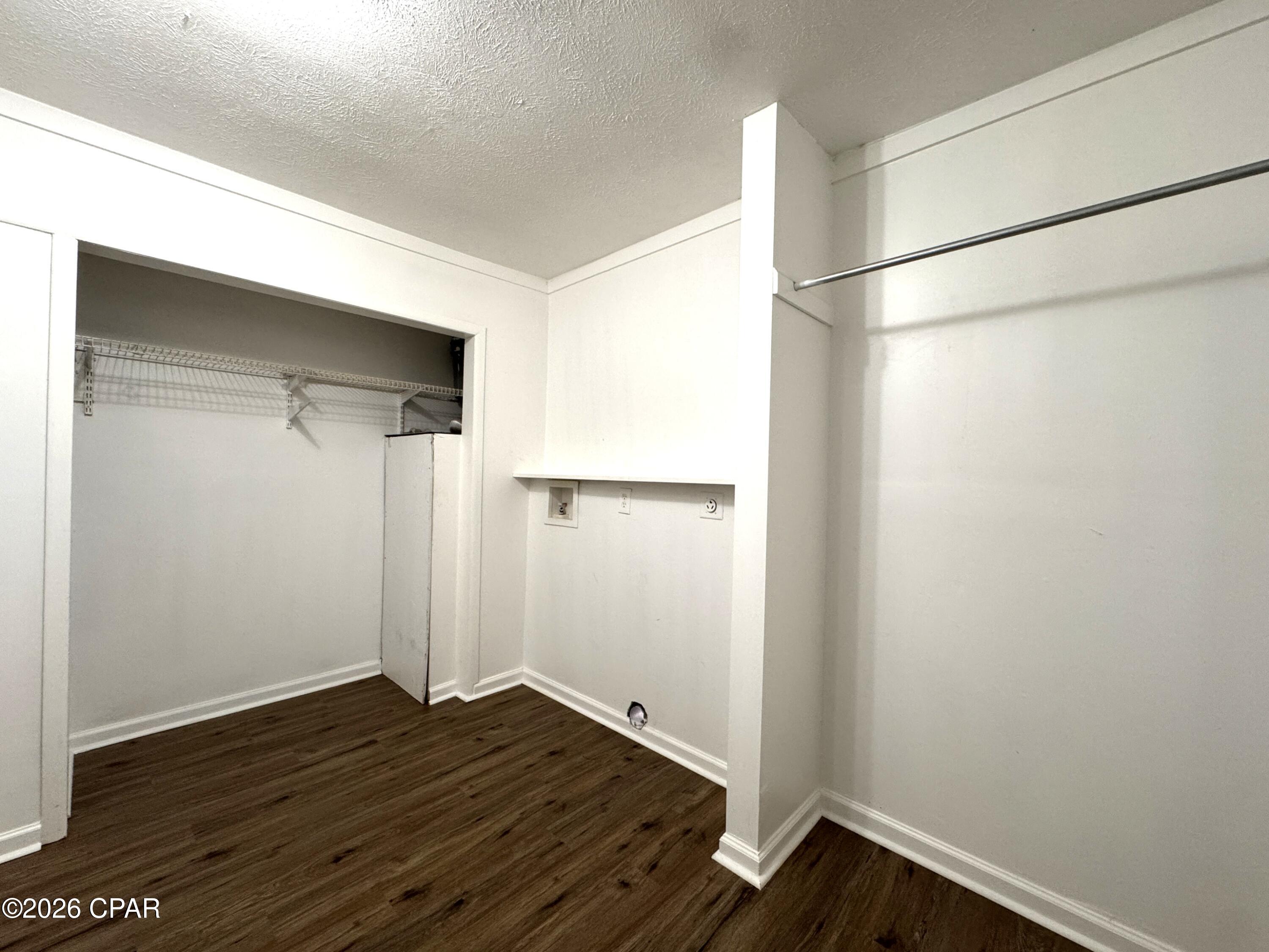 [No Recorded Subdiv] - Residential Lease