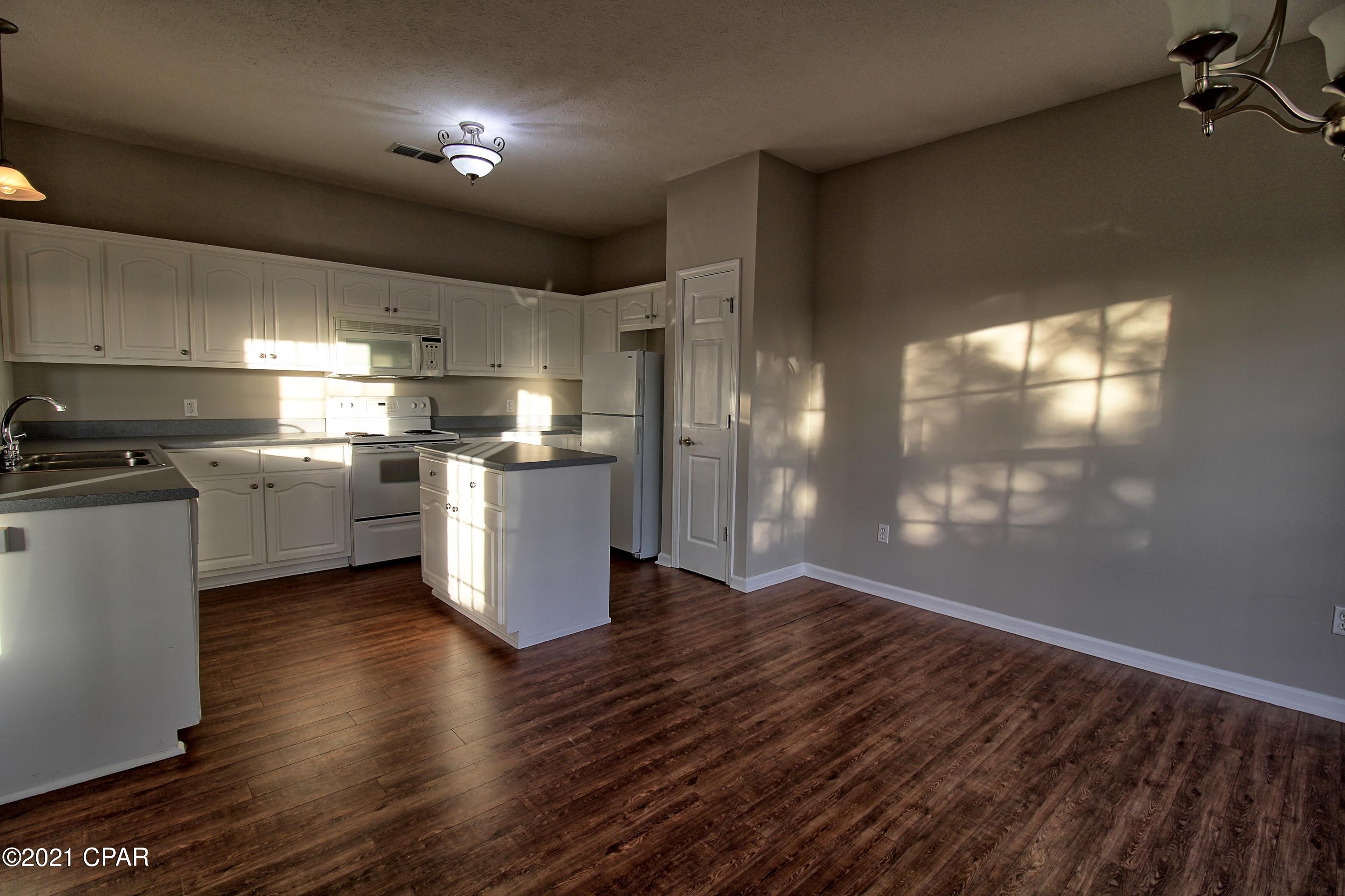 [No Recorded Subdiv] - Residential Lease