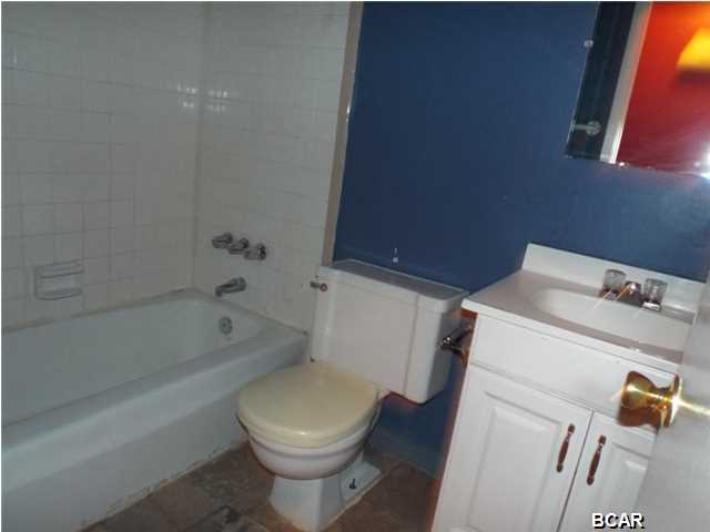 Hentz 1st Add Unit B - Residential