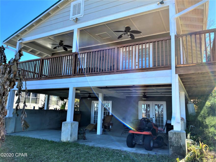 WATERFRONT ON LAKE SEMINOLE!! This 4/2 just needs someone to come in and make it their own. The kitchen and living room are open upstairs and there is two bedrooms and a full bath. Downstairs is also open with potential of another small kitchen and two bedrooms and a full bath. Floors are ceramic tile, metal roof and a huge shaded porch on the lower level. A nice deck upstairs that over looks the Lake. Perfect for those who love to fish/hunt or other water activities on this 37,500 acre lake!