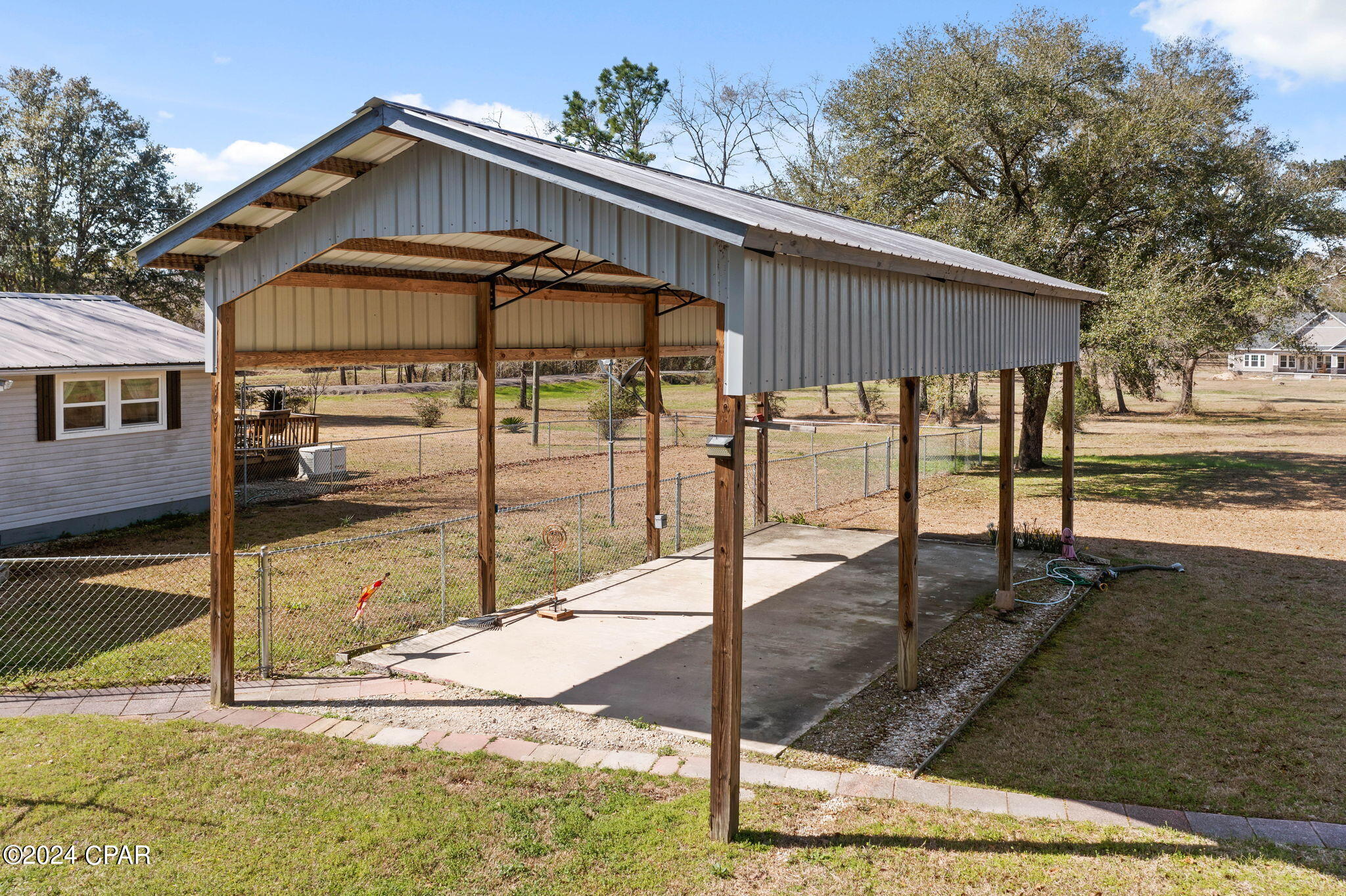 Davis Est - Residential