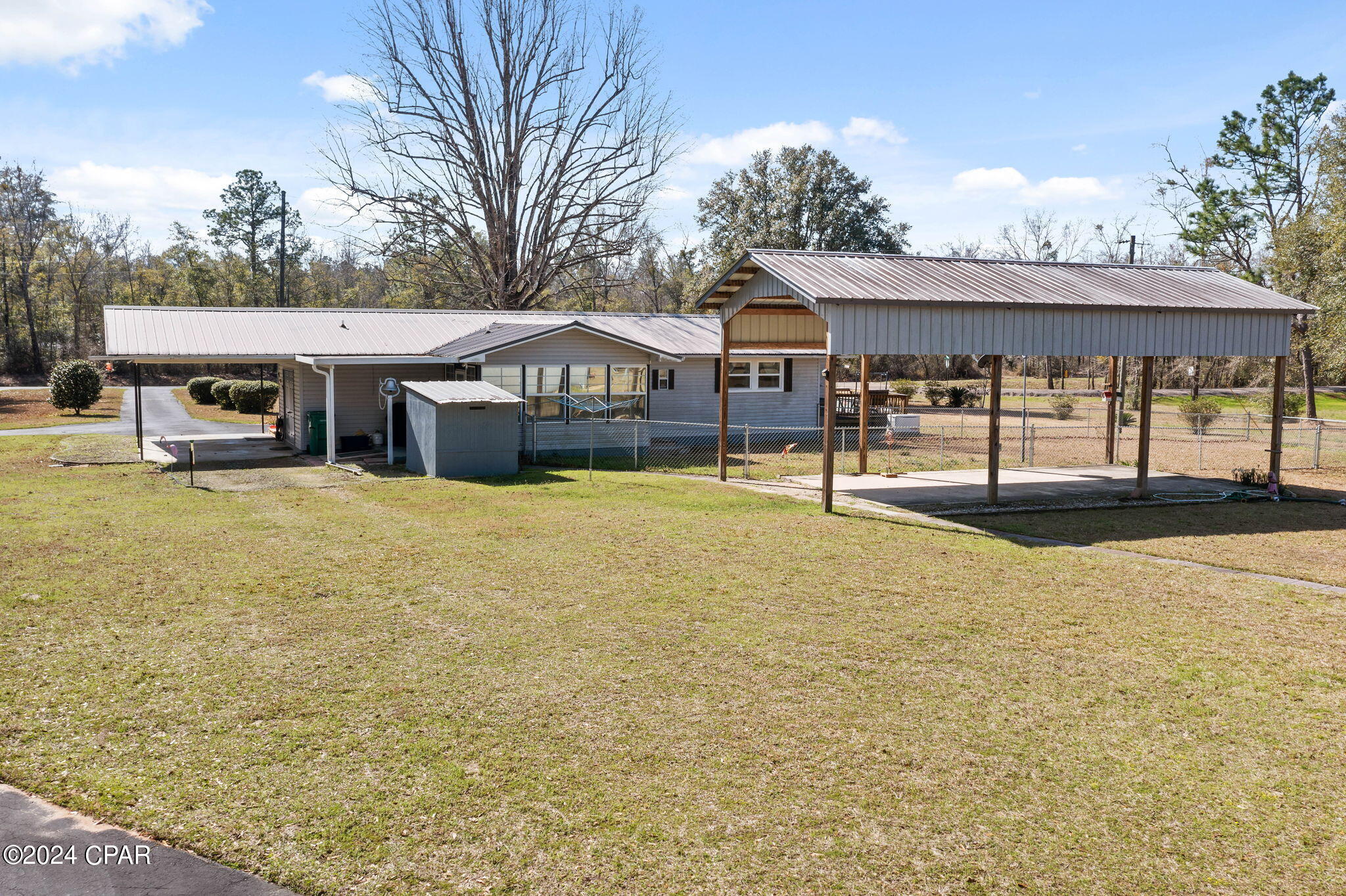 Davis Est - Residential