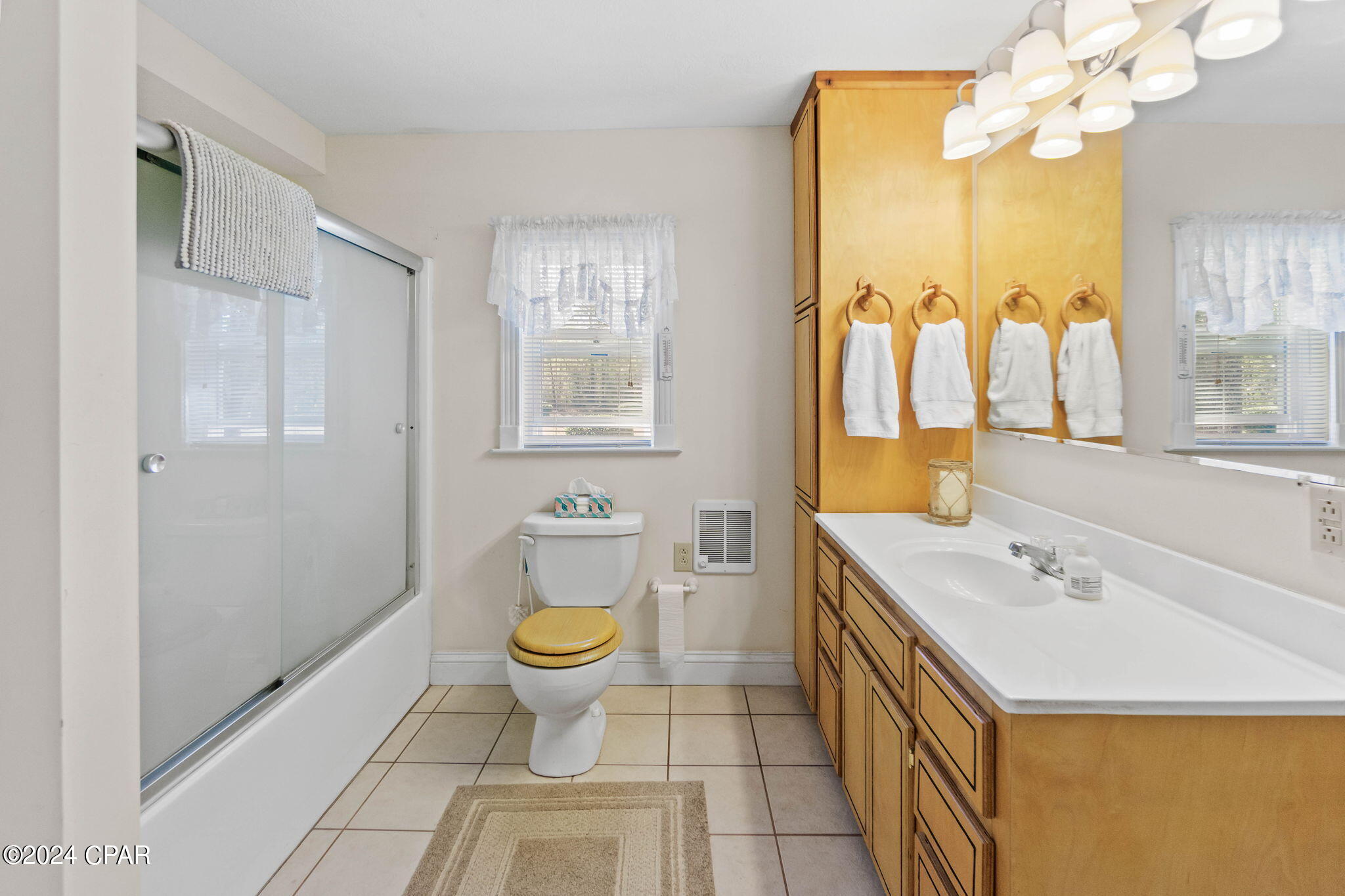 Davis Est - Residential