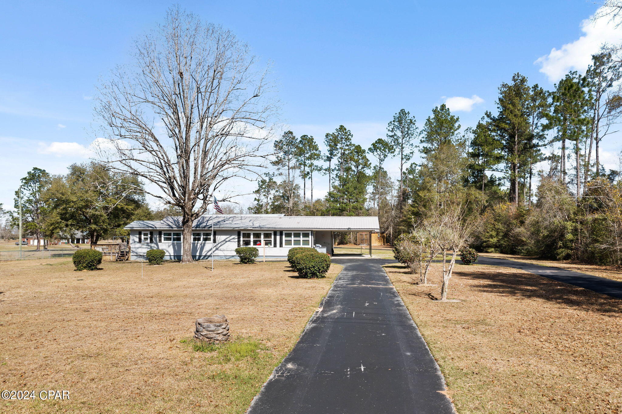 Davis Est - Residential