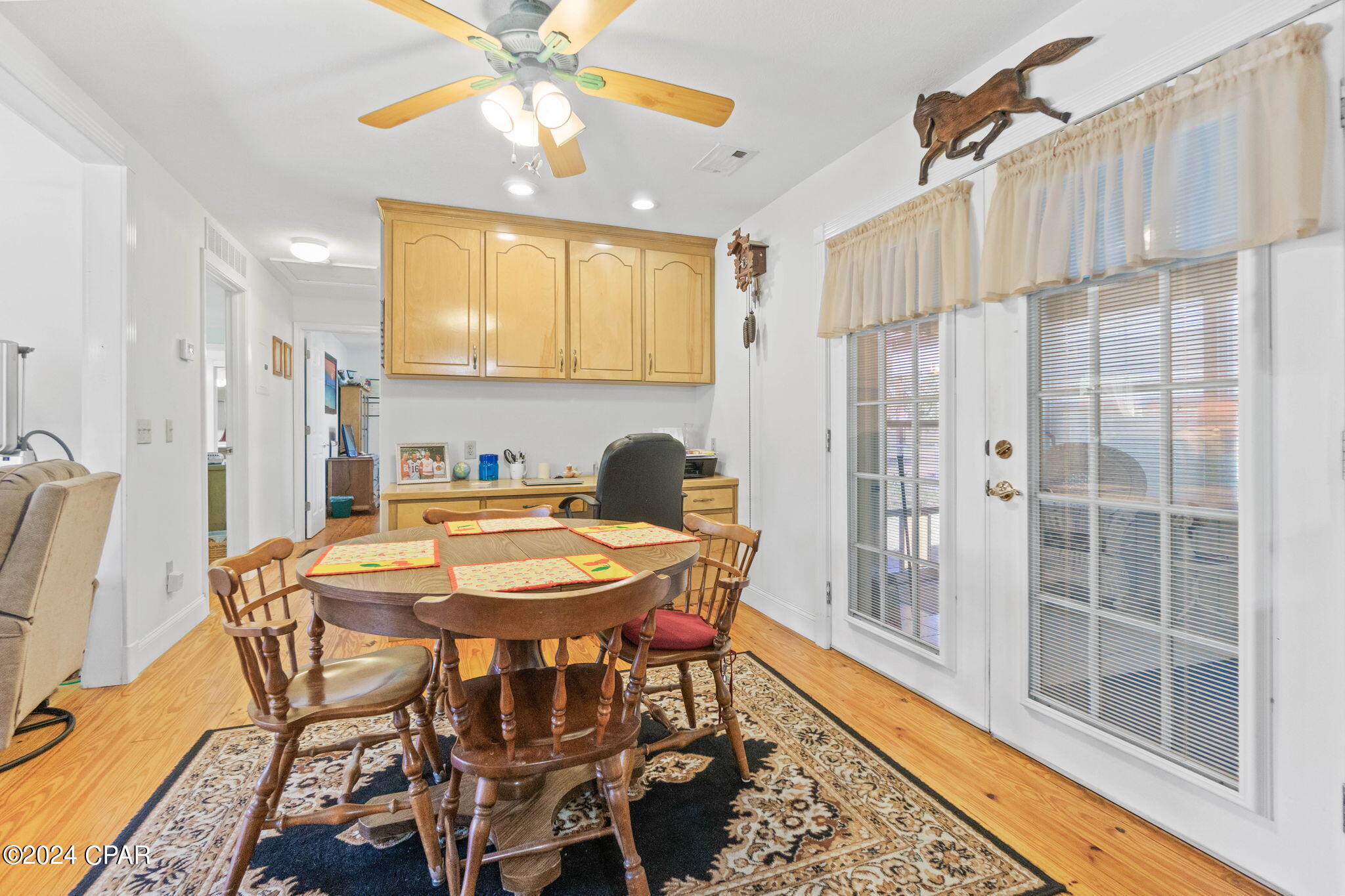 Davis Est - Residential