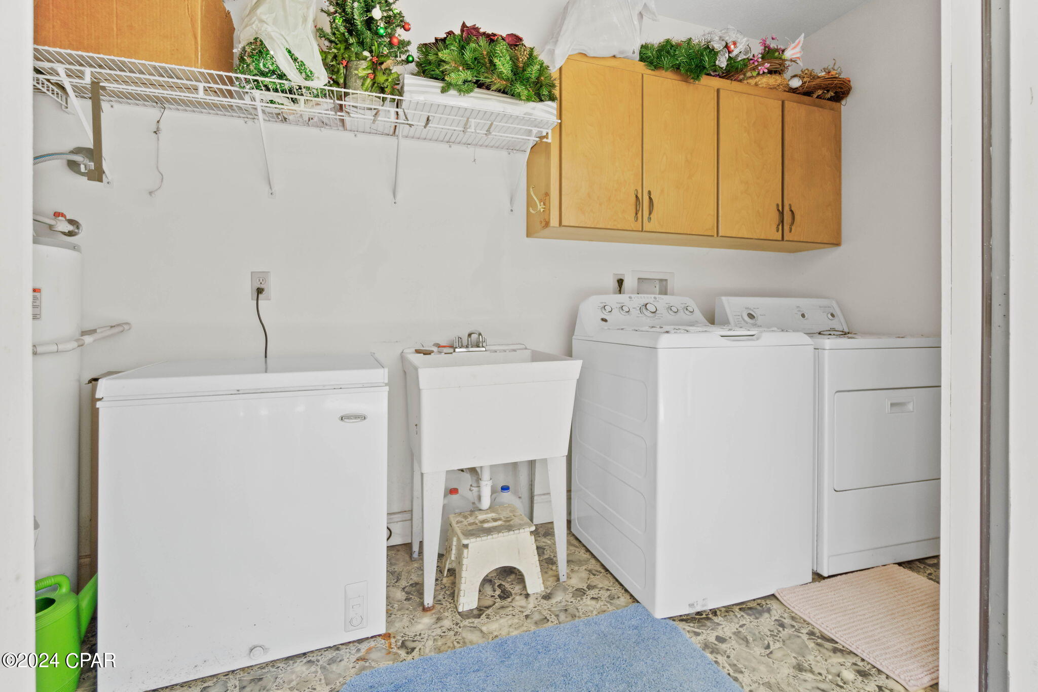 Davis Est - Residential