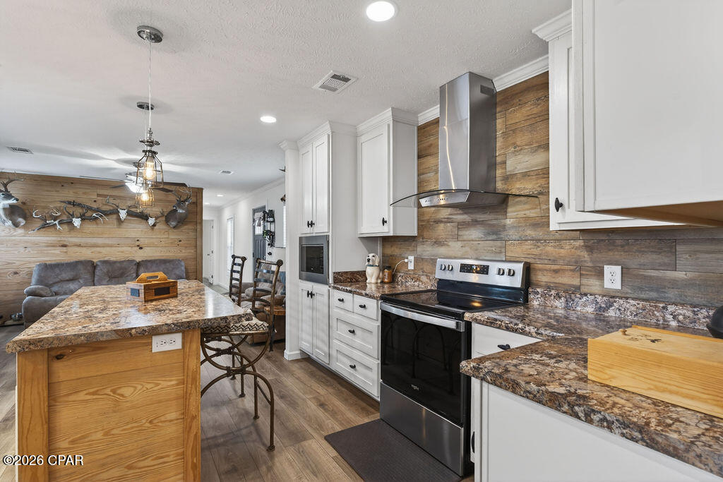 [No Recorded Subdiv] - Residential