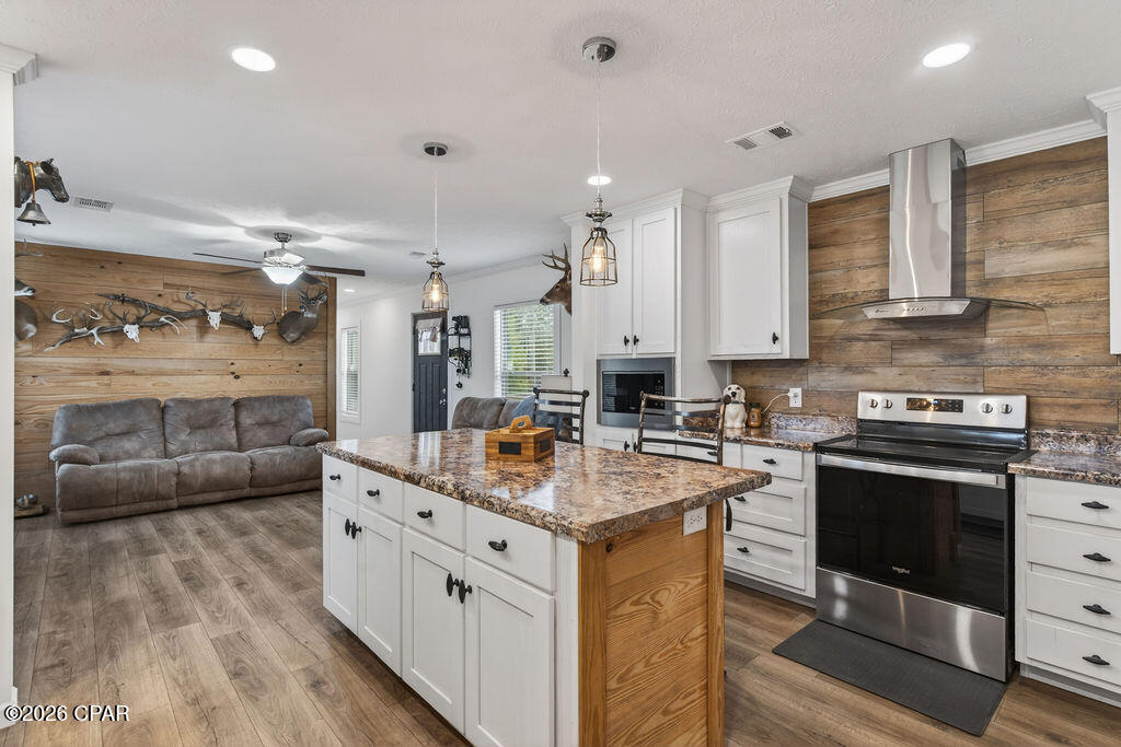 [No Recorded Subdiv] - Residential