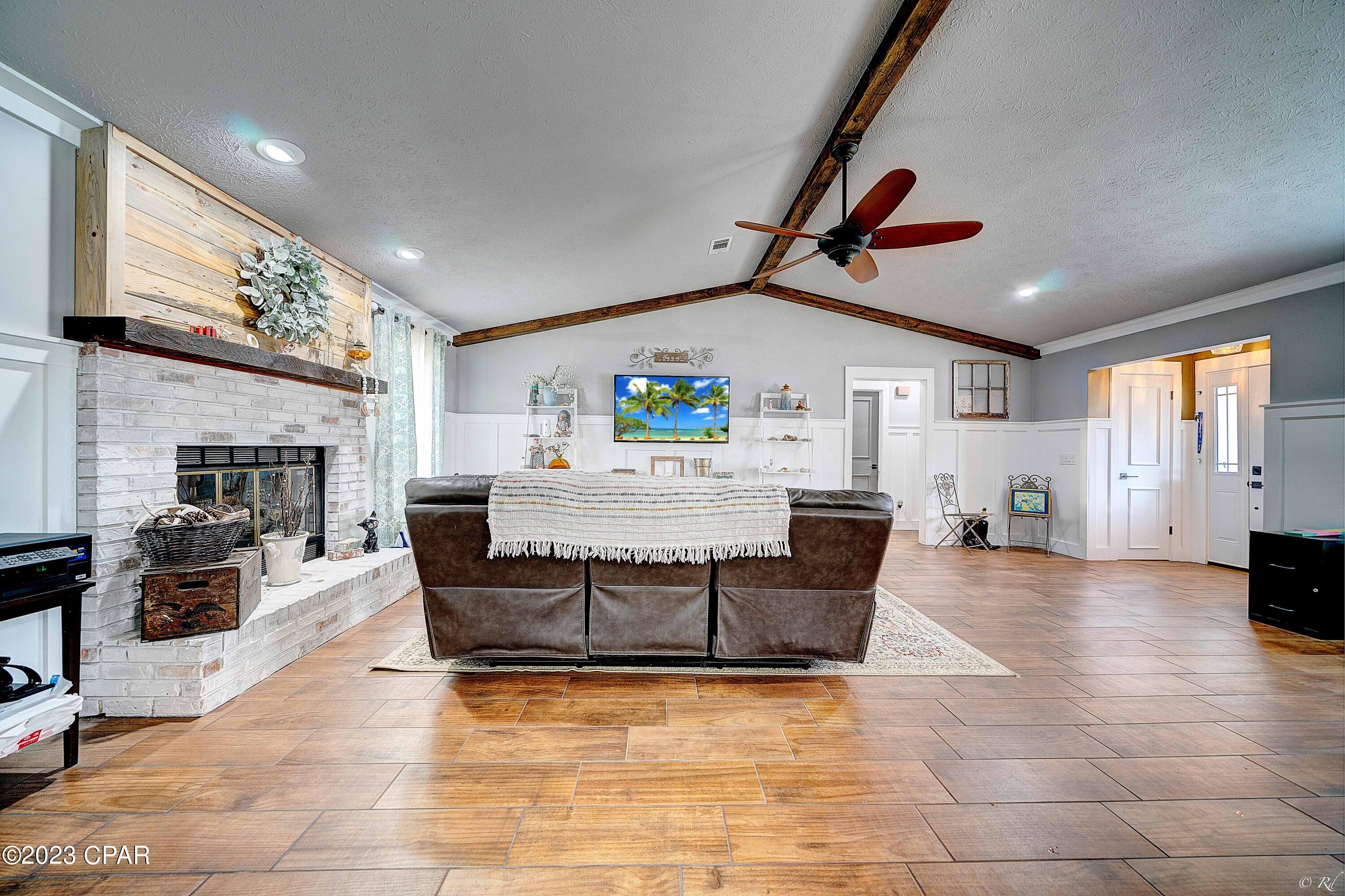 North Lagoon Oaks 5th - Residential