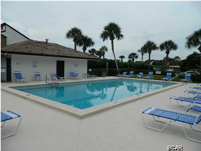 Edgewater Golf Villas V-B - Residential