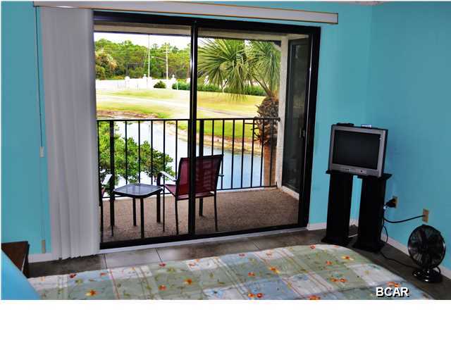 Edgewater Golf Villas V-B - Residential