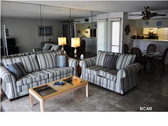 Edgewater Golf Villas V-B - Residential