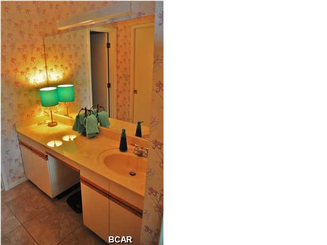 Edgewater Golf Villas V-B - Residential