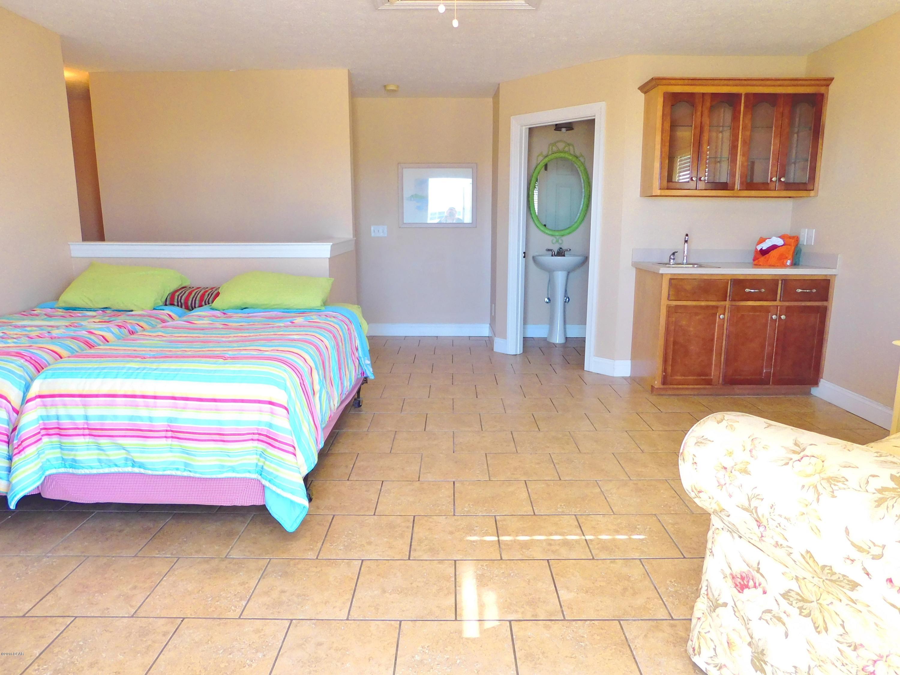 Gulf Lagoon Beach - Residential