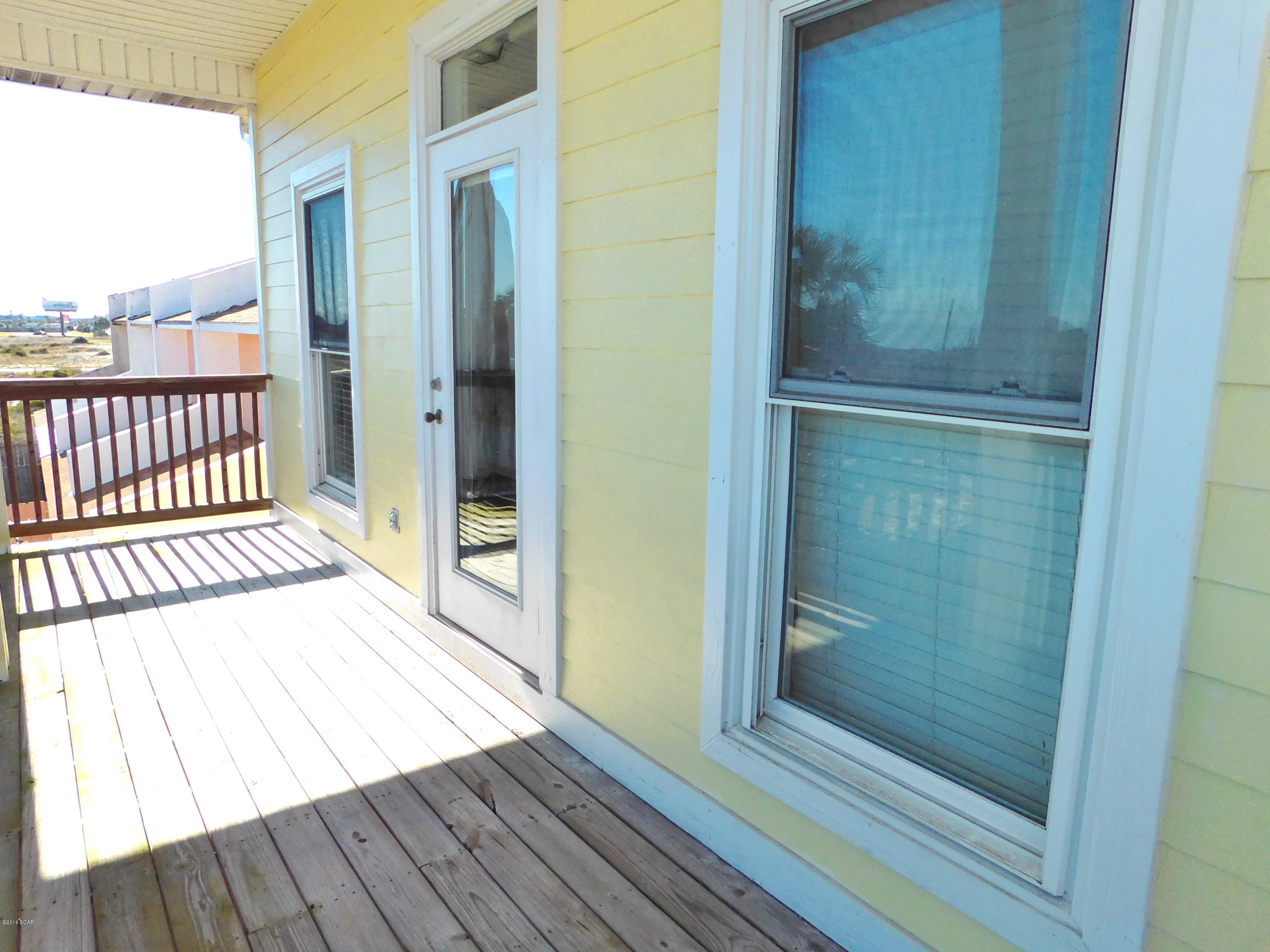 Gulf Lagoon Beach - Residential